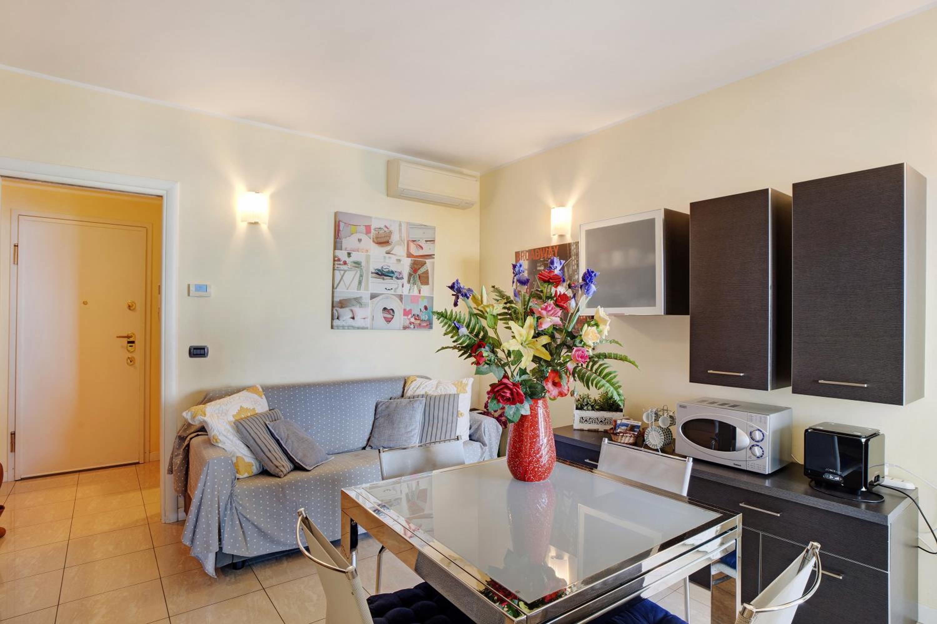 Two-Bedroom Deluxe Apartment with Ocean View