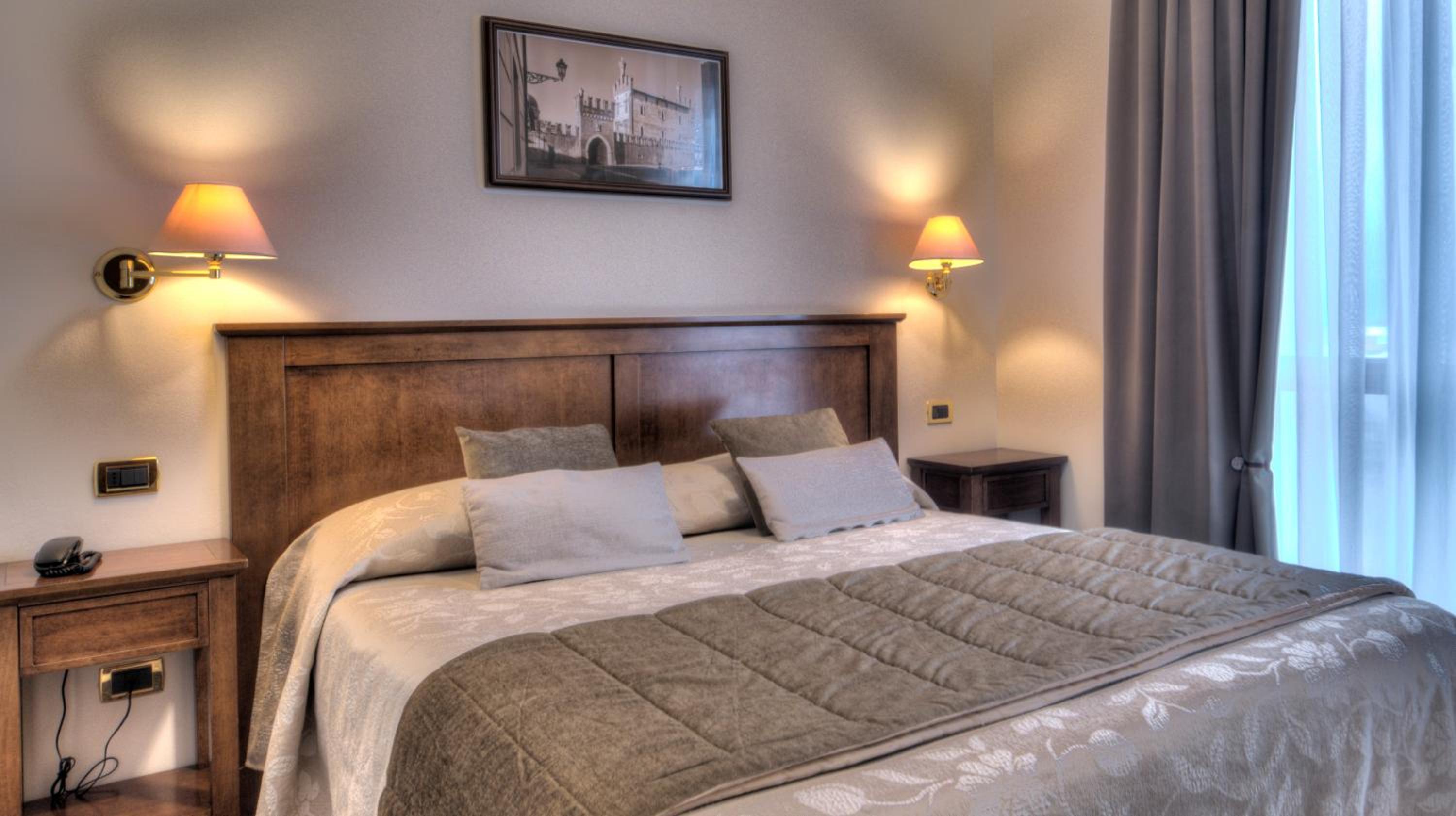 Double or Twin Room - Photo 11