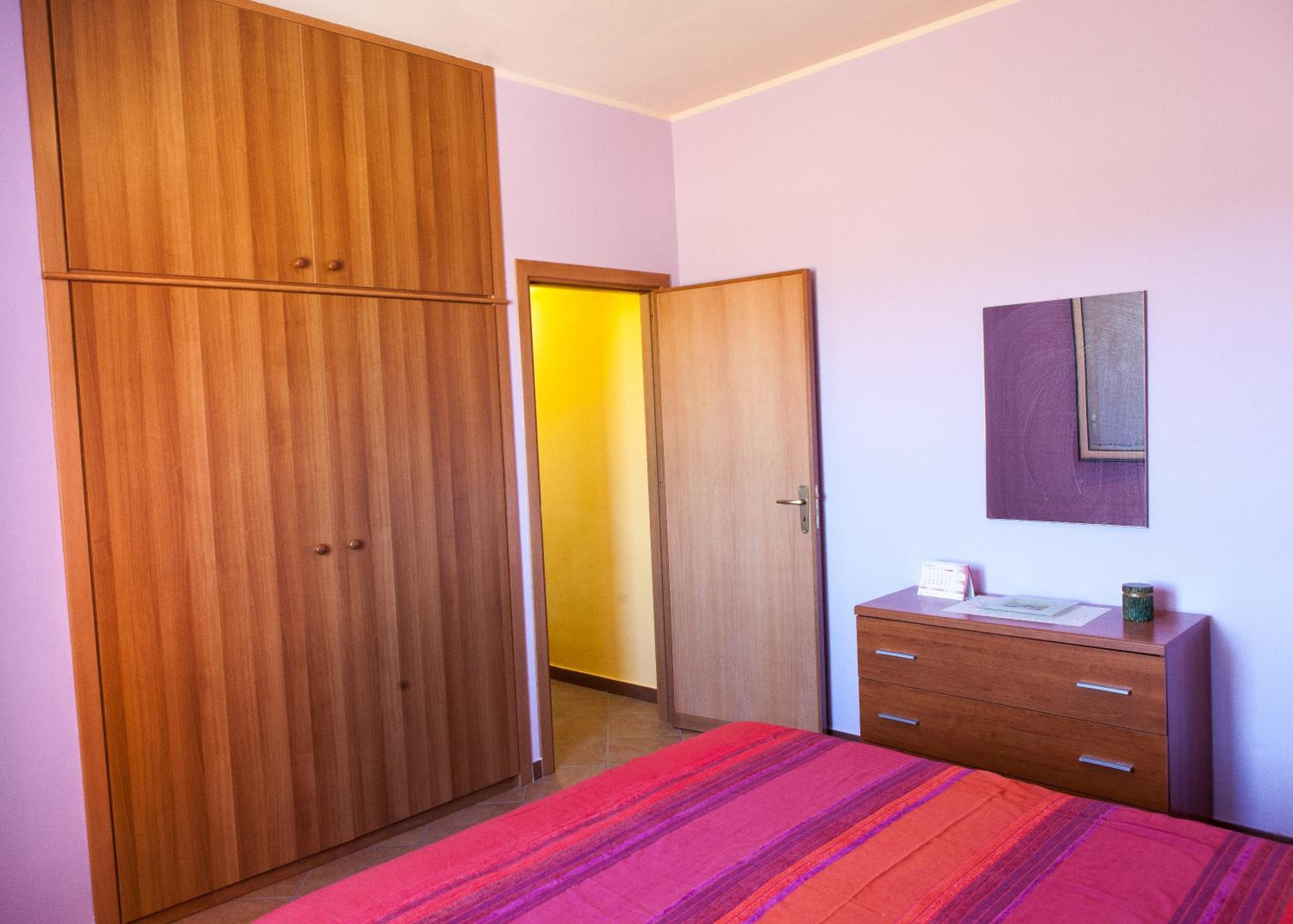One-Bedroom House photo 1