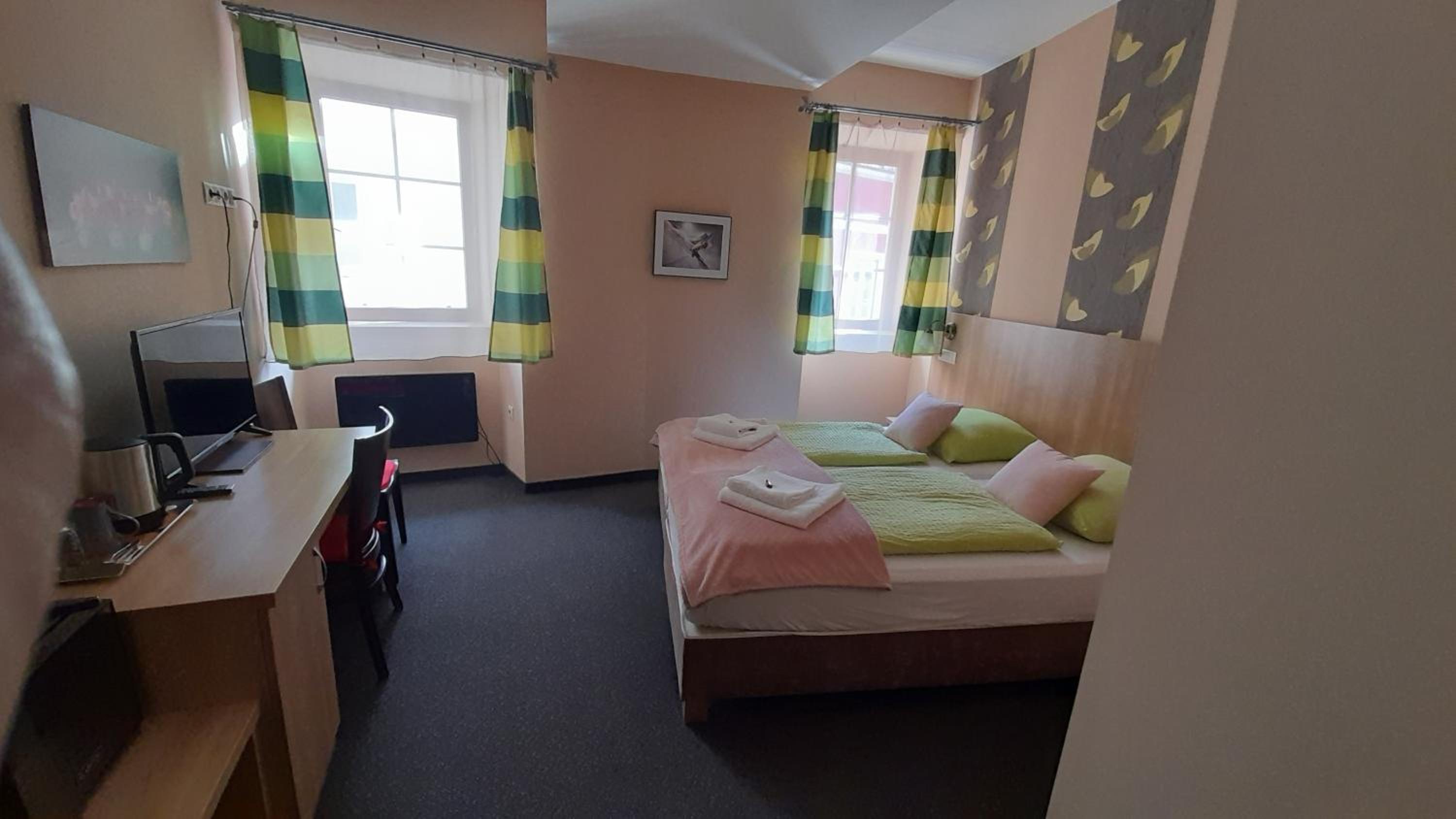 Double Room with Private Bathroom photo 2