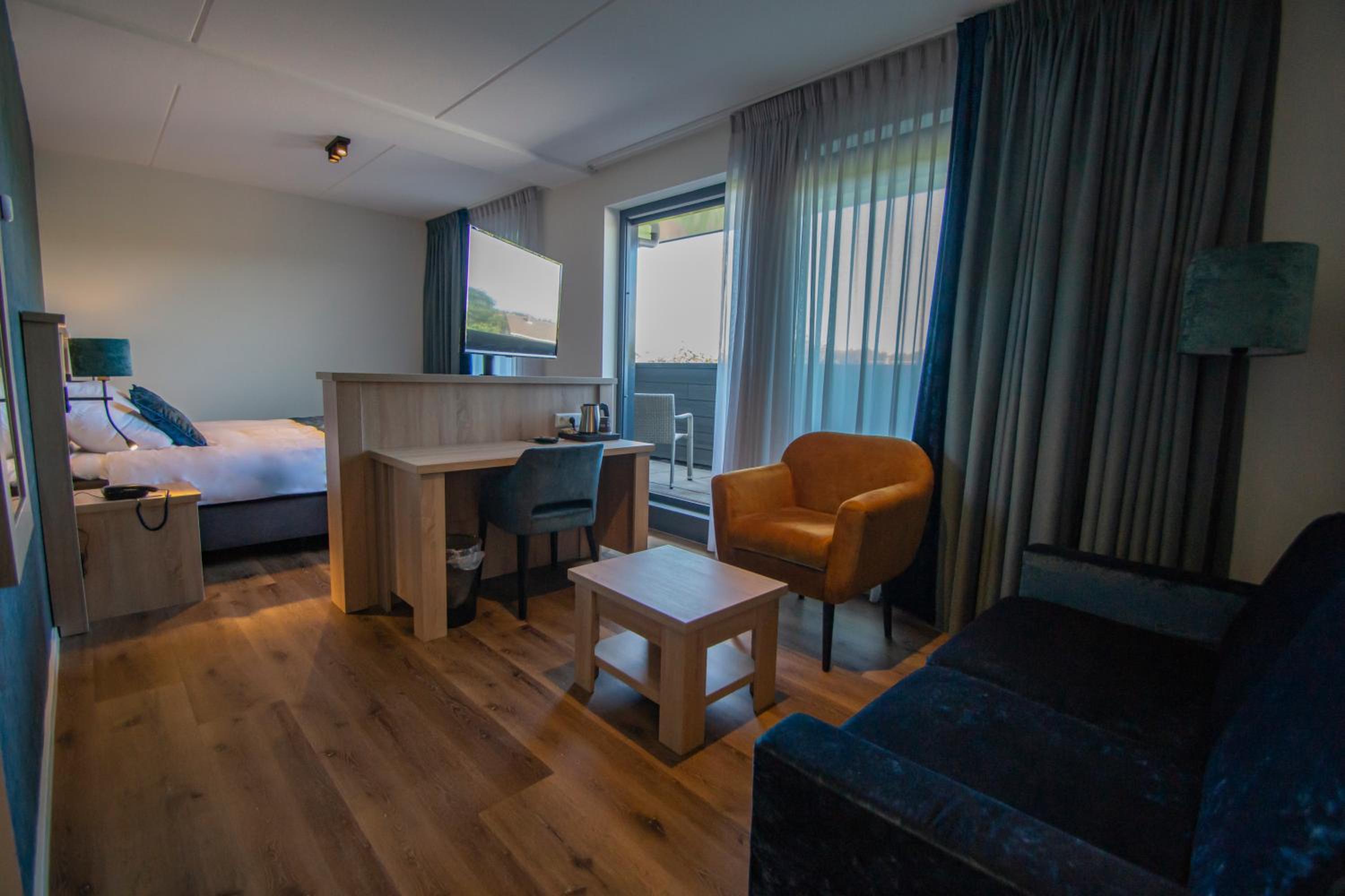Junior Suite with Balcony