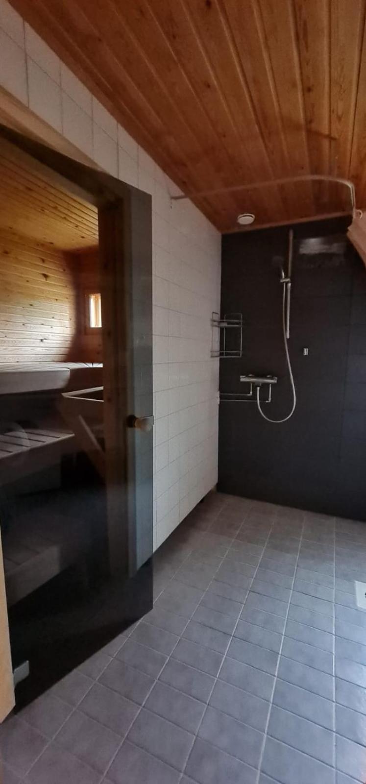 Two-Bedroom House - Photo 13