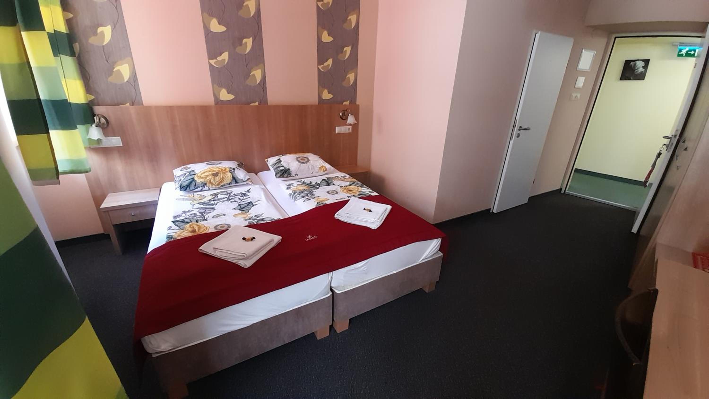 Double Room with Private Bathroom photo 2