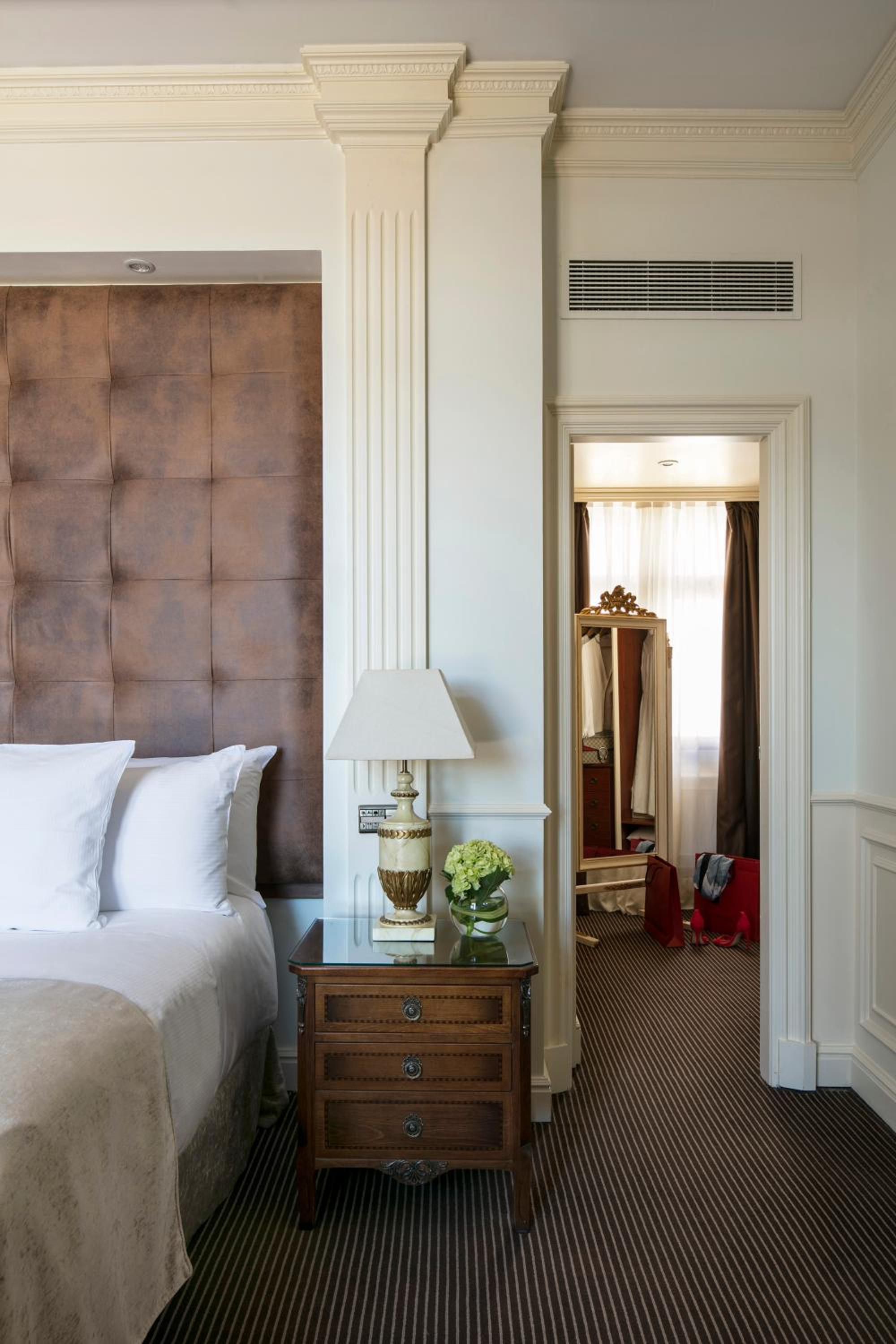 Castellana Presidential Suite Red Level