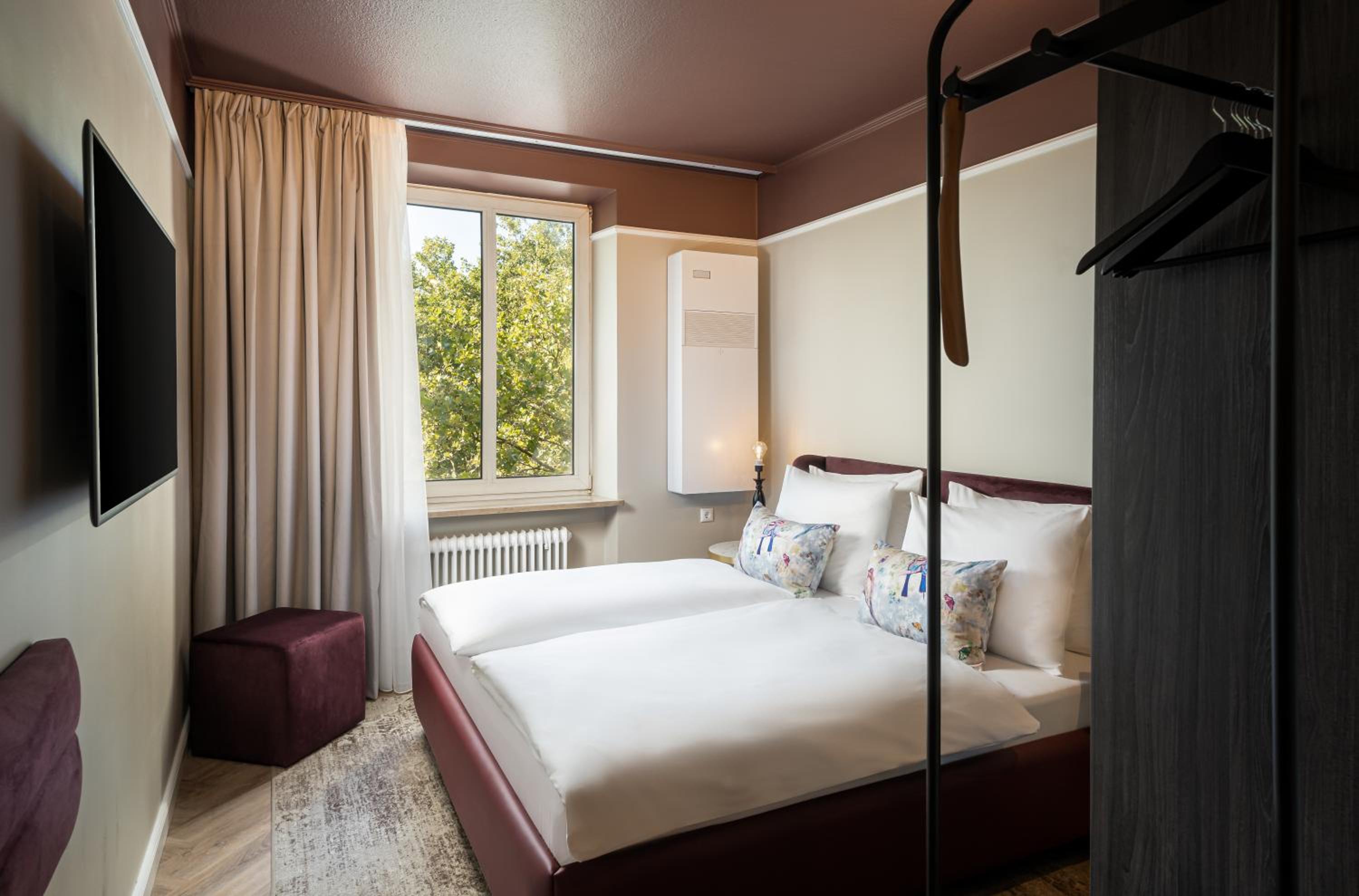 Standard Double Room - Photo 1
