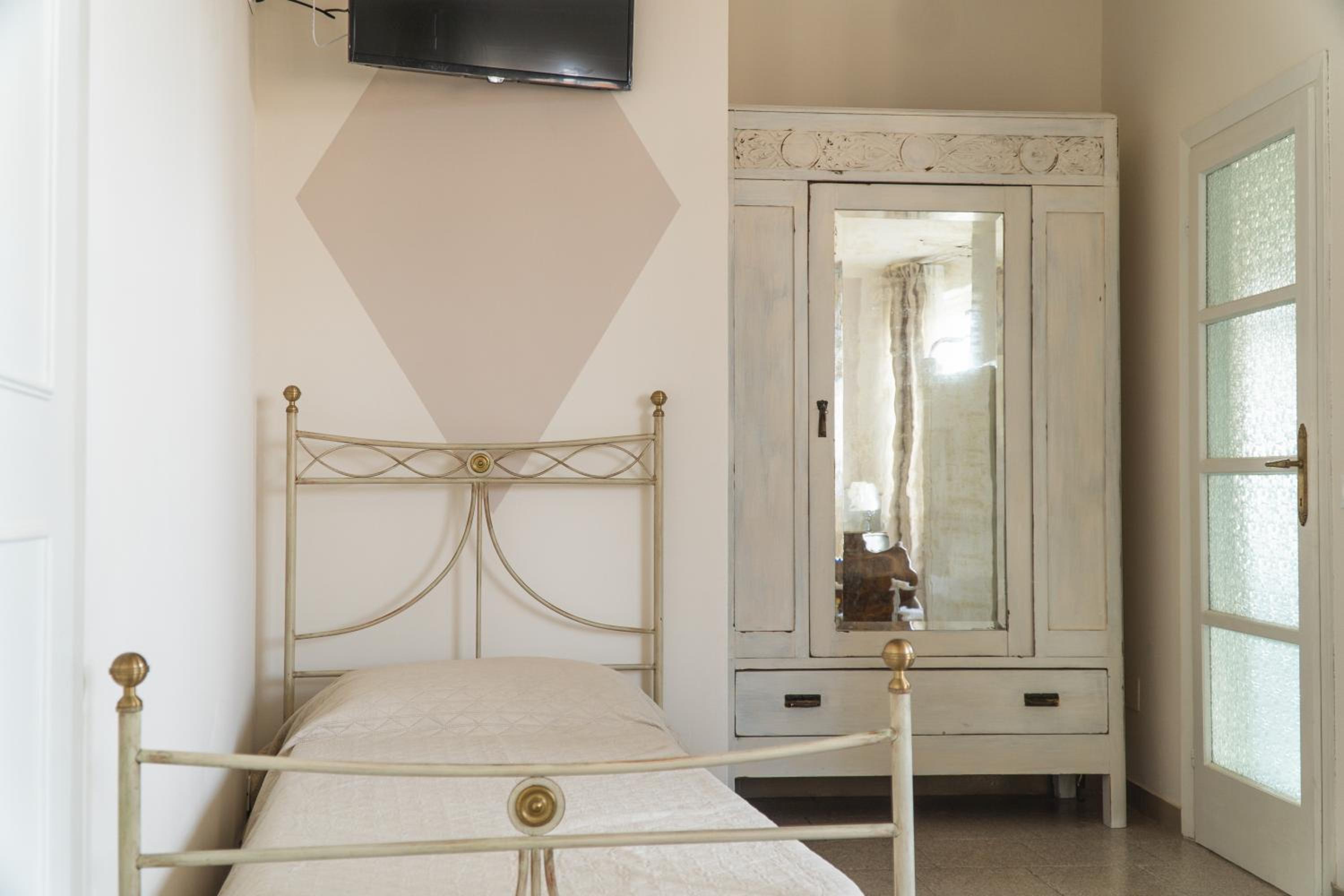 Comfort Triple Room - Photo 24