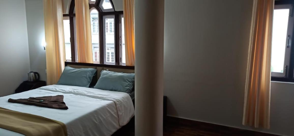 Double Room with Mountain View - Photo 3
