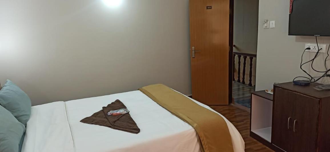 Budget Double Room - Photo 2