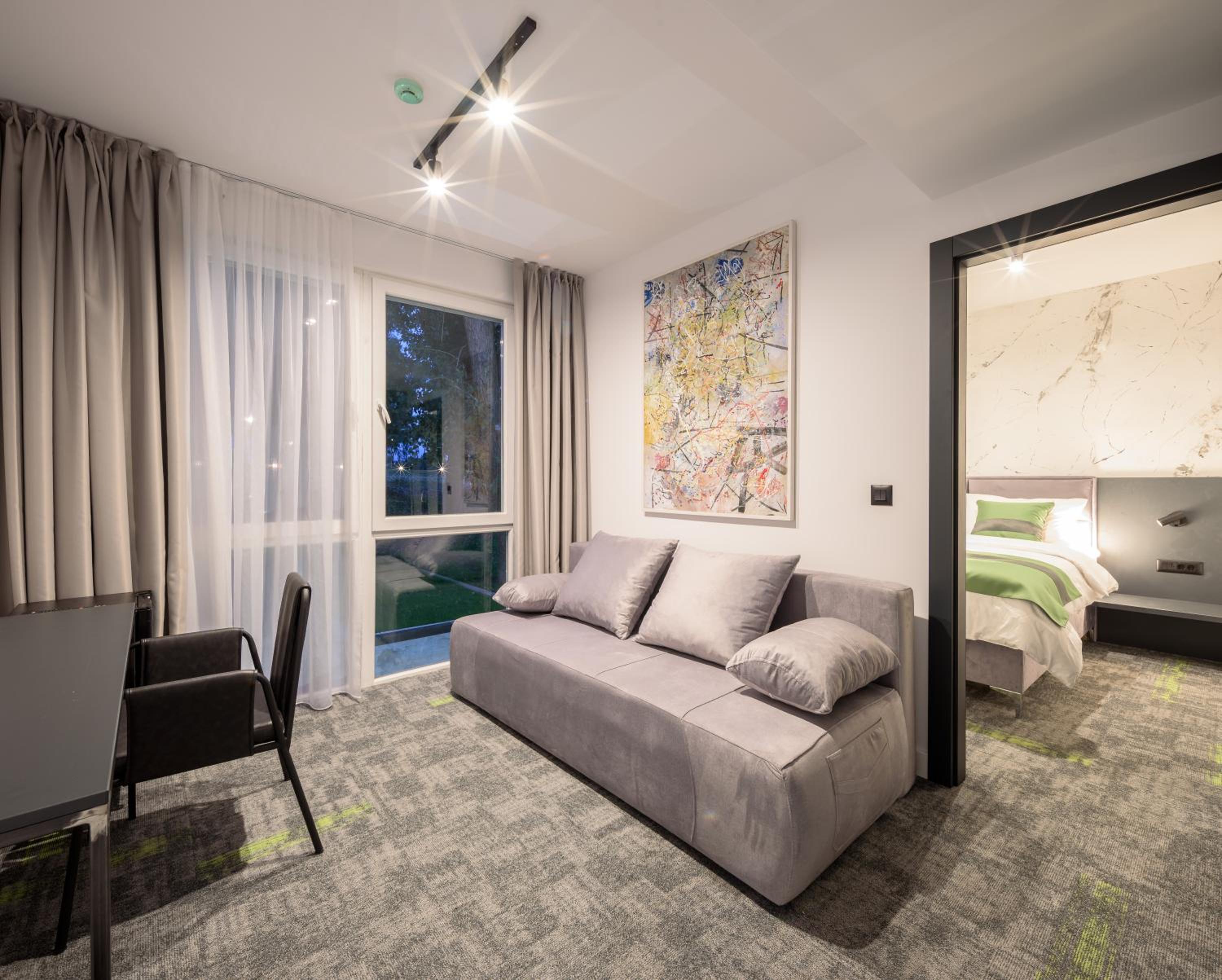 One-Bedroom Apartment - Photo 1