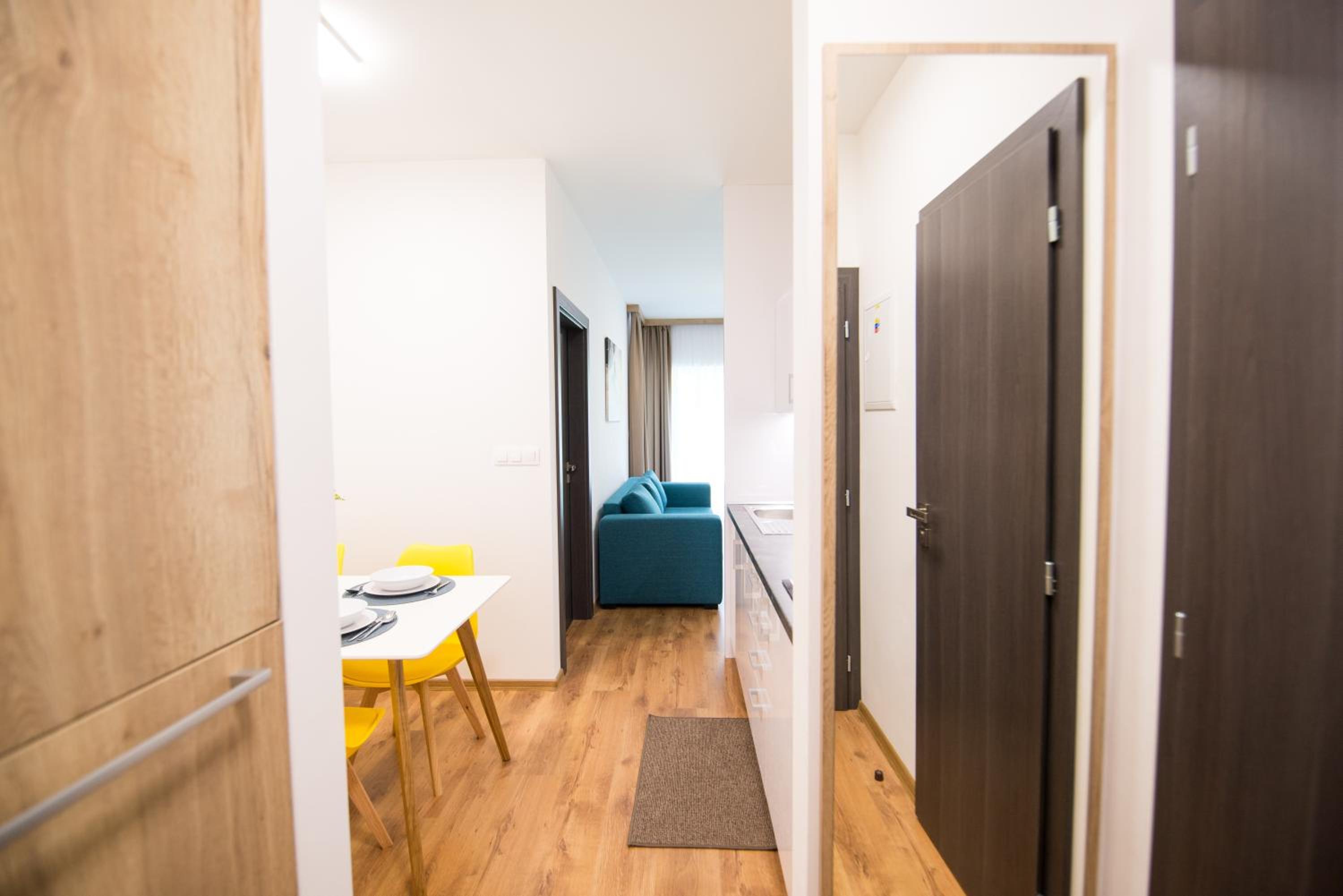 One-Bedroom Apartment - Photo 12
