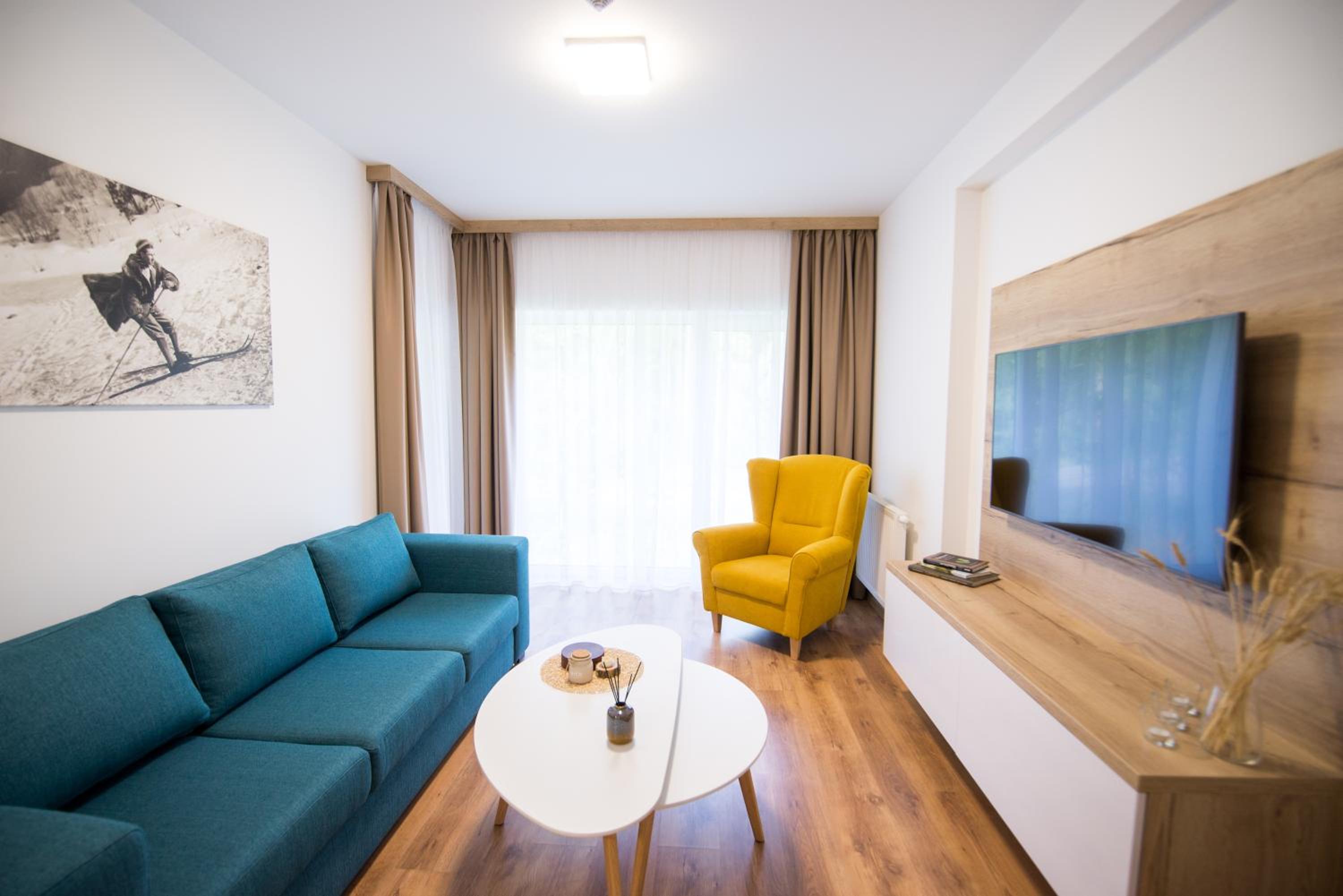 One-Bedroom Apartment - Photo 3