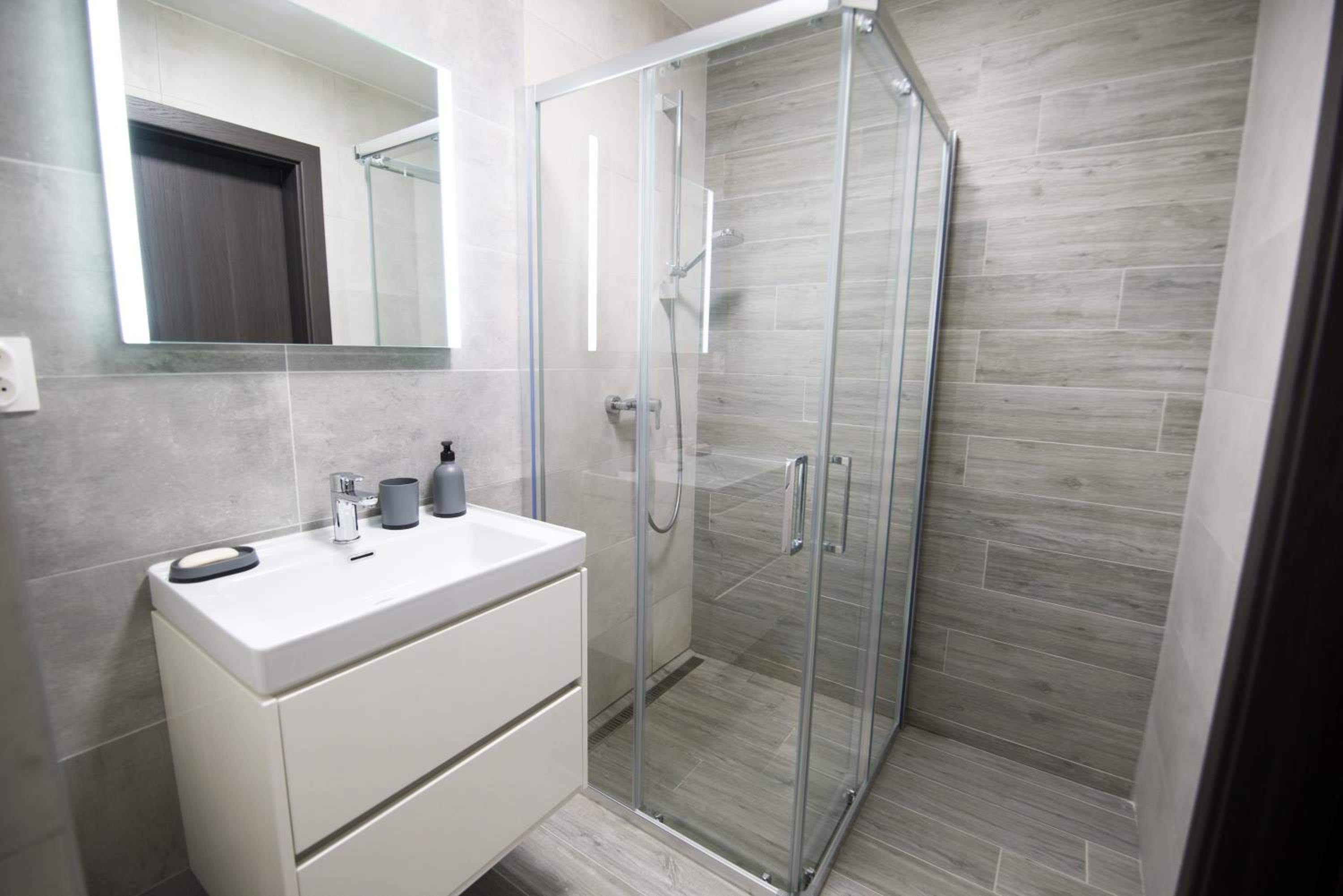 One-Bedroom Apartment - Photo 7