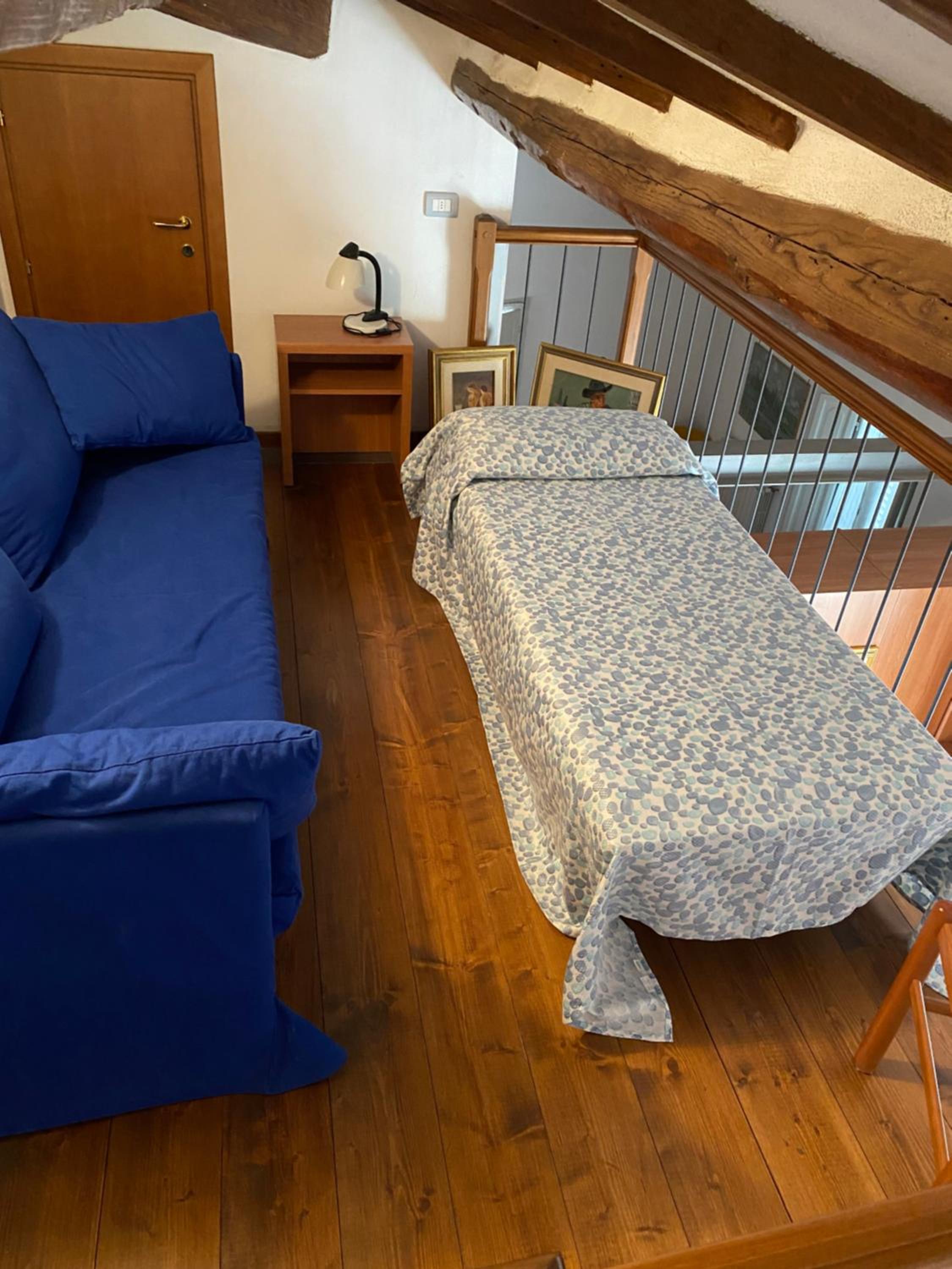 One-Bedroom Apartment photo 2
