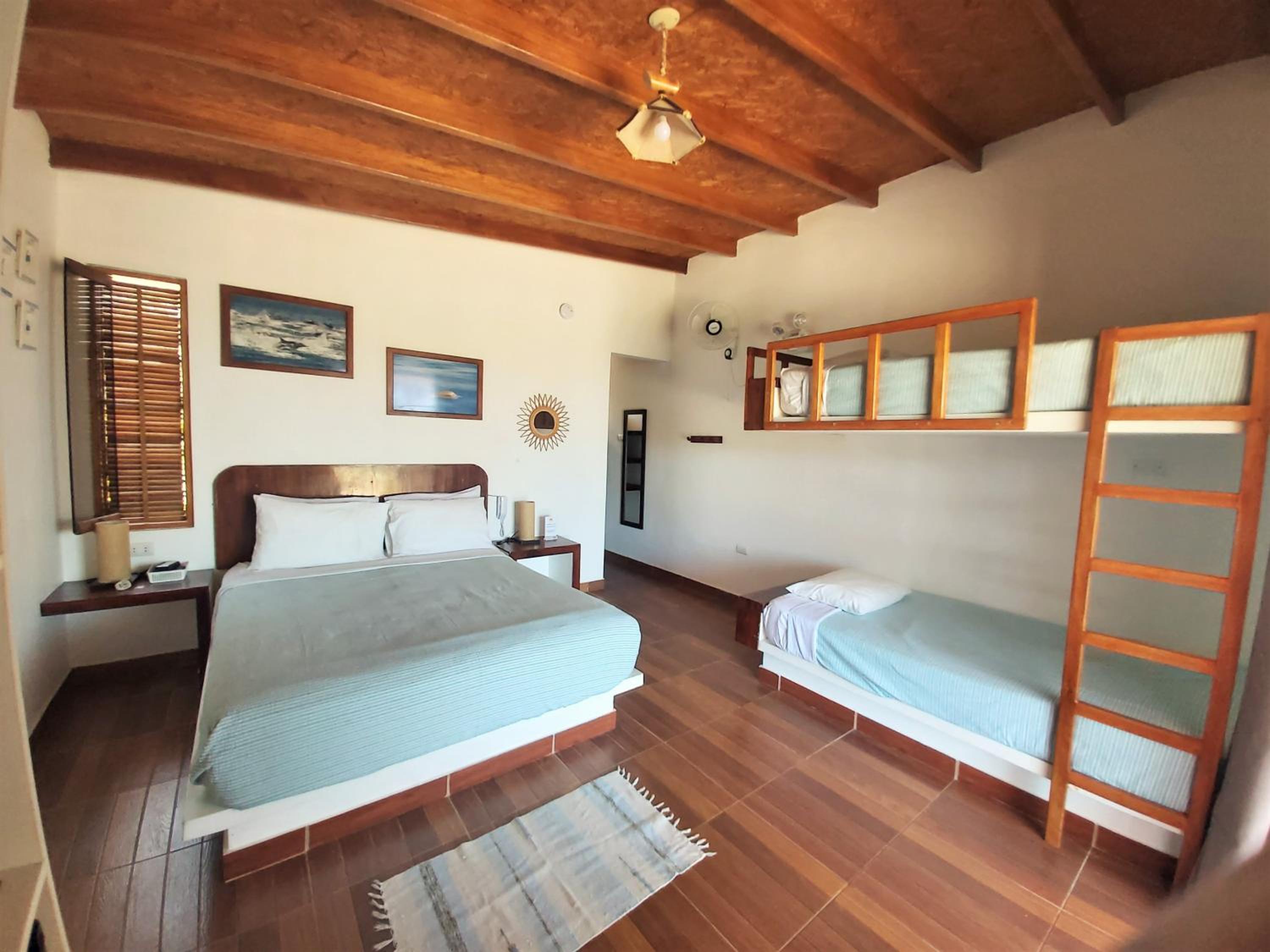 Family Room with Sea View photo 1