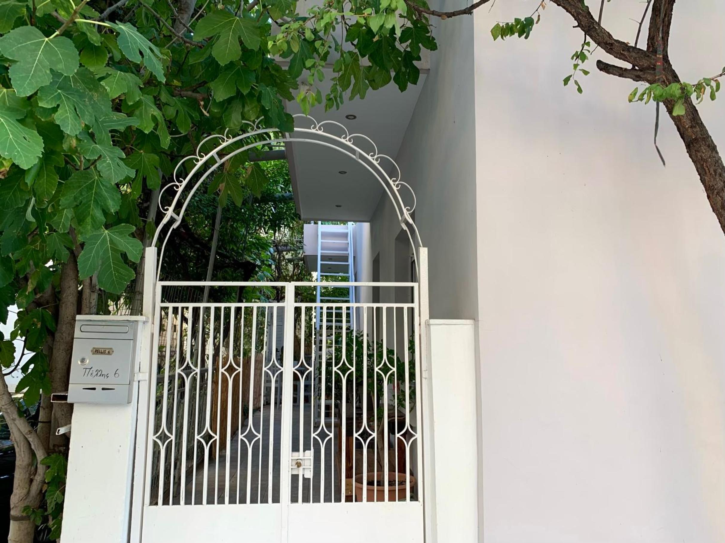 Villa with Garden View - Photo 9