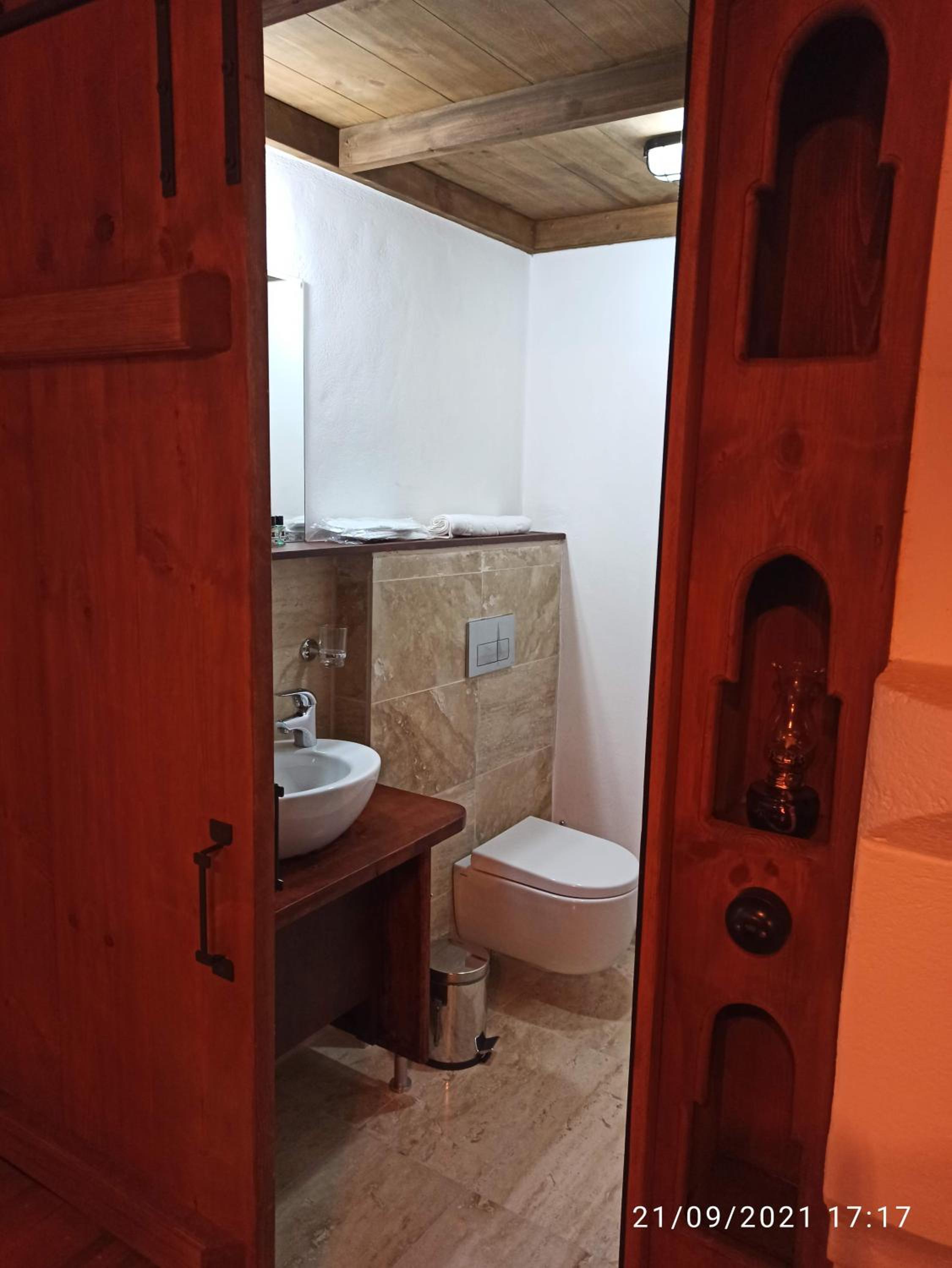 Double Room With Extra Bed photo 2
