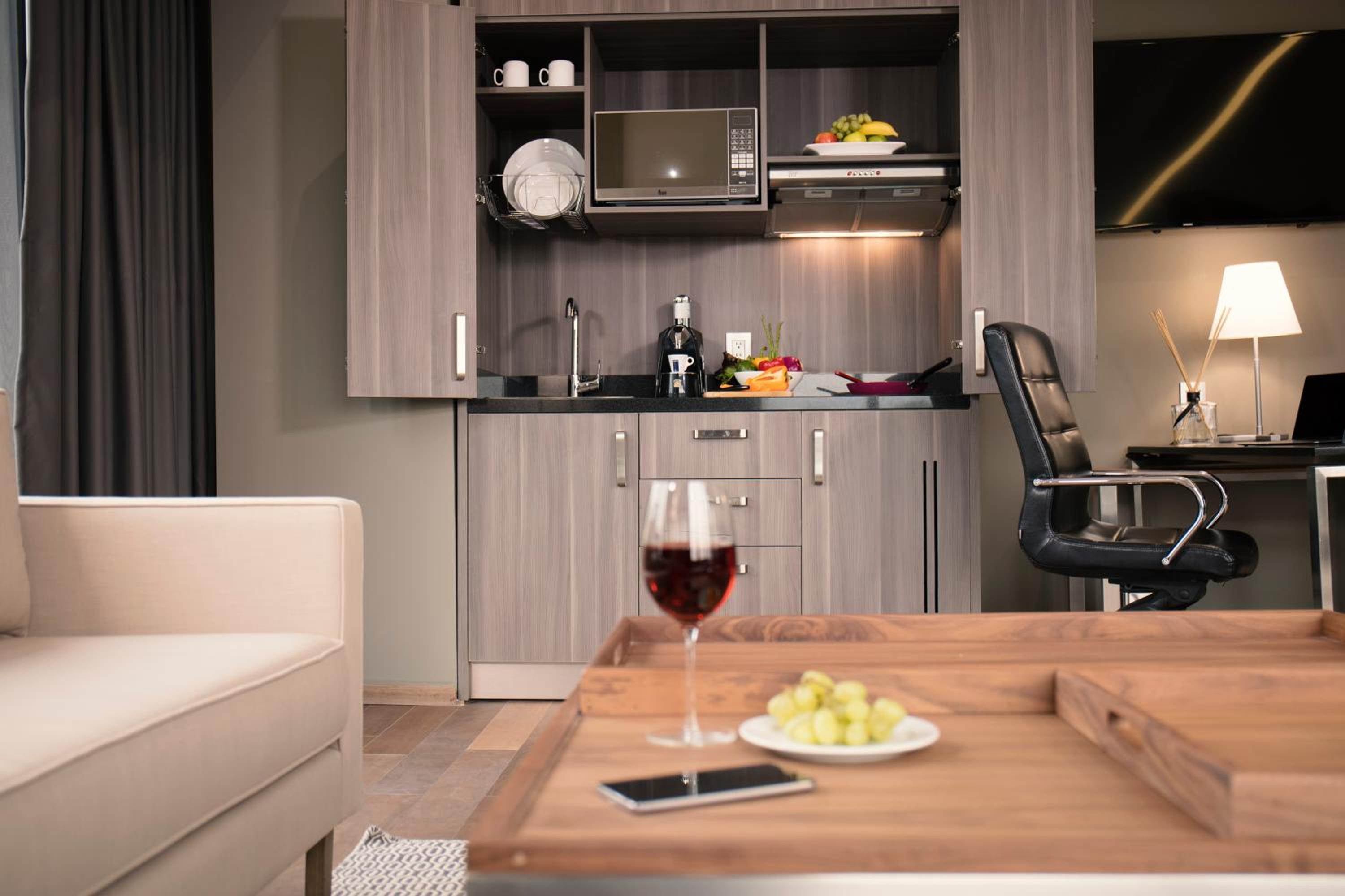 Executive Suite thumbnail 5
