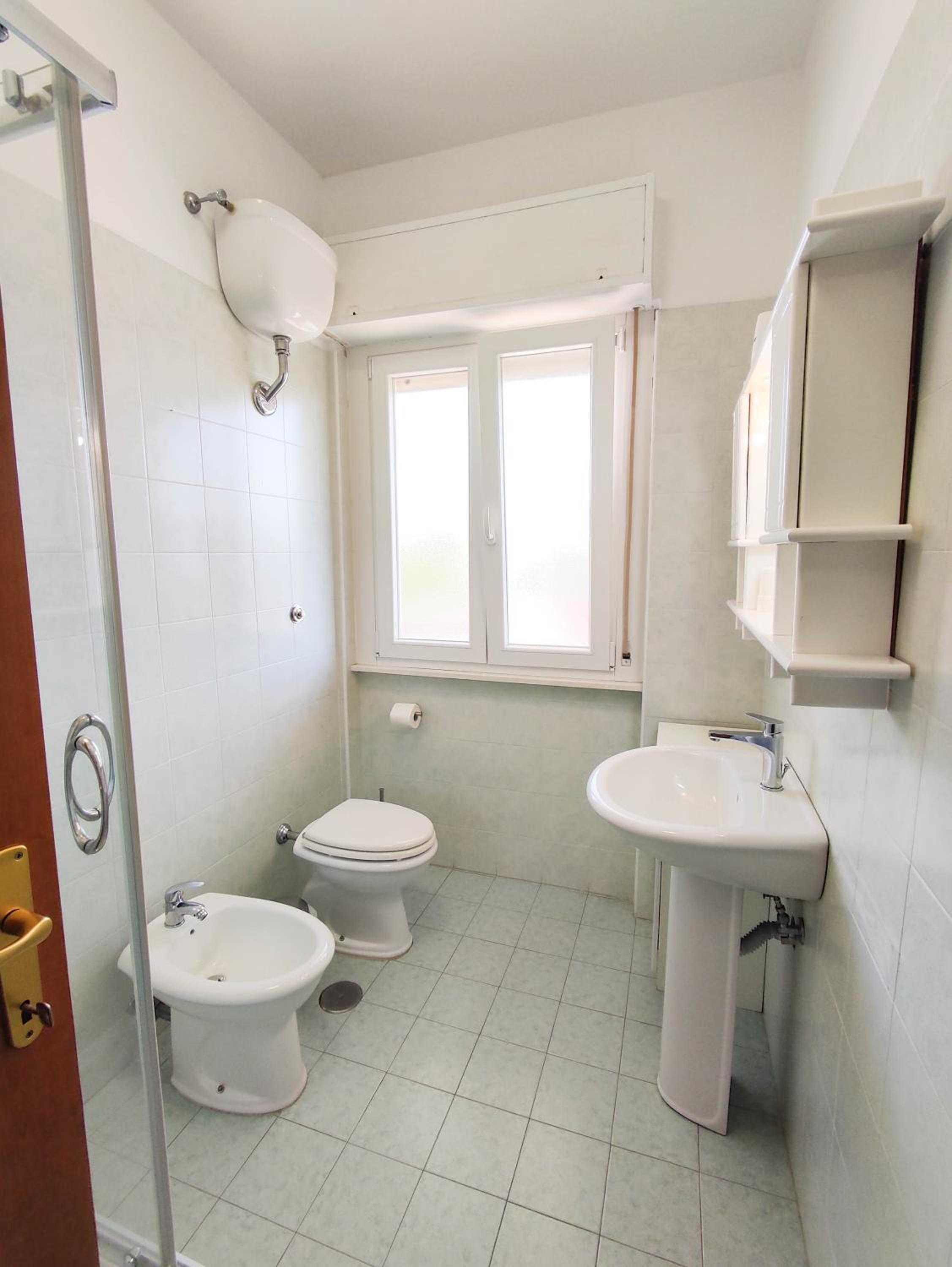 Three-Bedroom House - Photo 4
