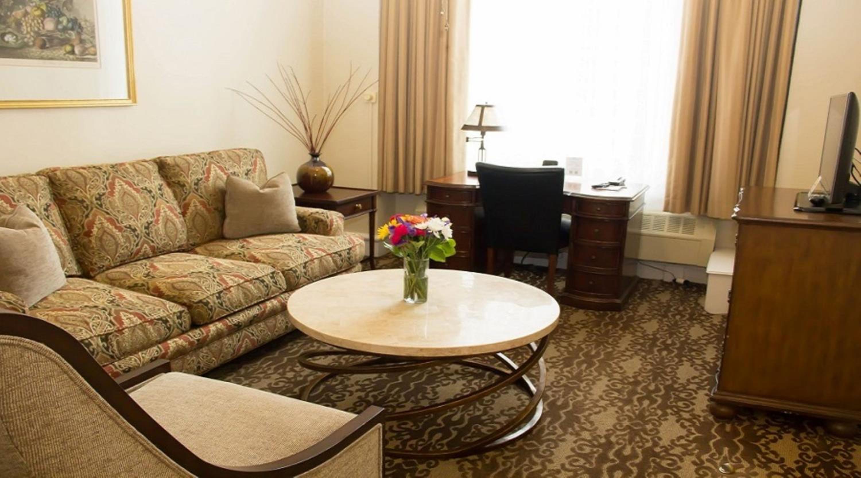 Queen Suite