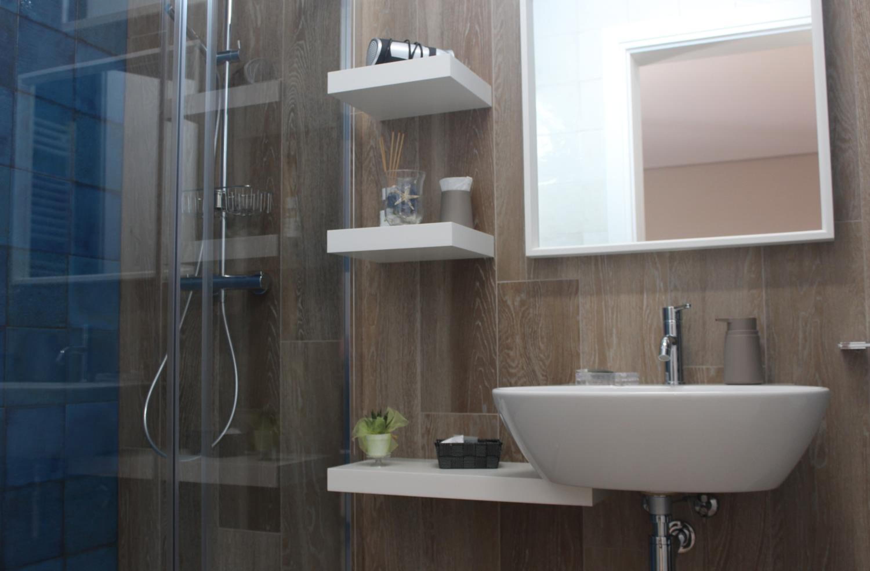 Deluxe Suite - Photo 14