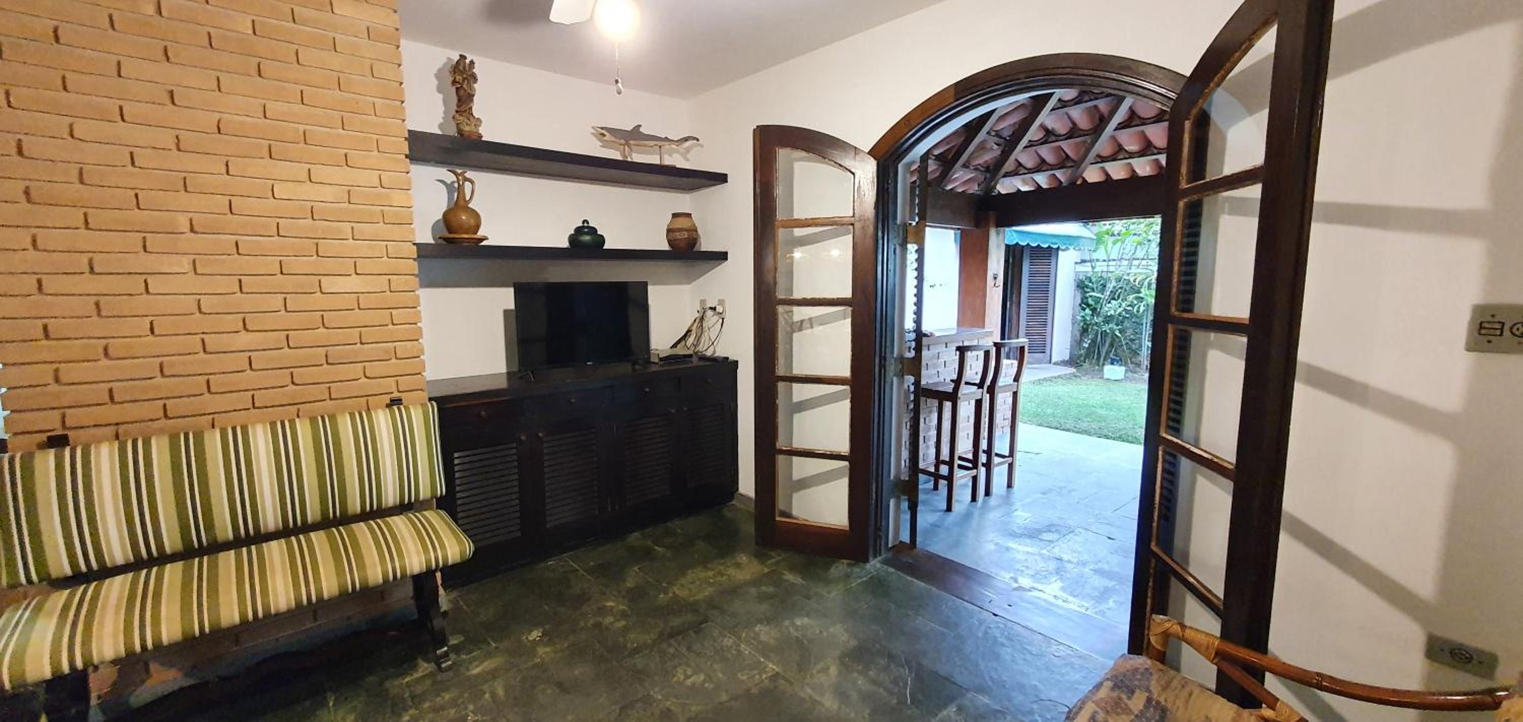 Apartment - Split Level - Photo 3