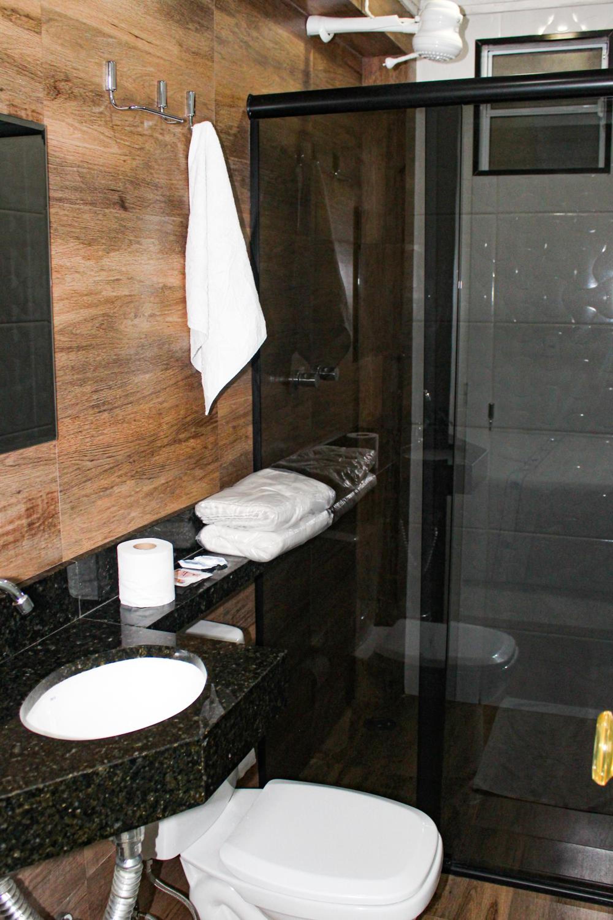 Double Room - Photo 6