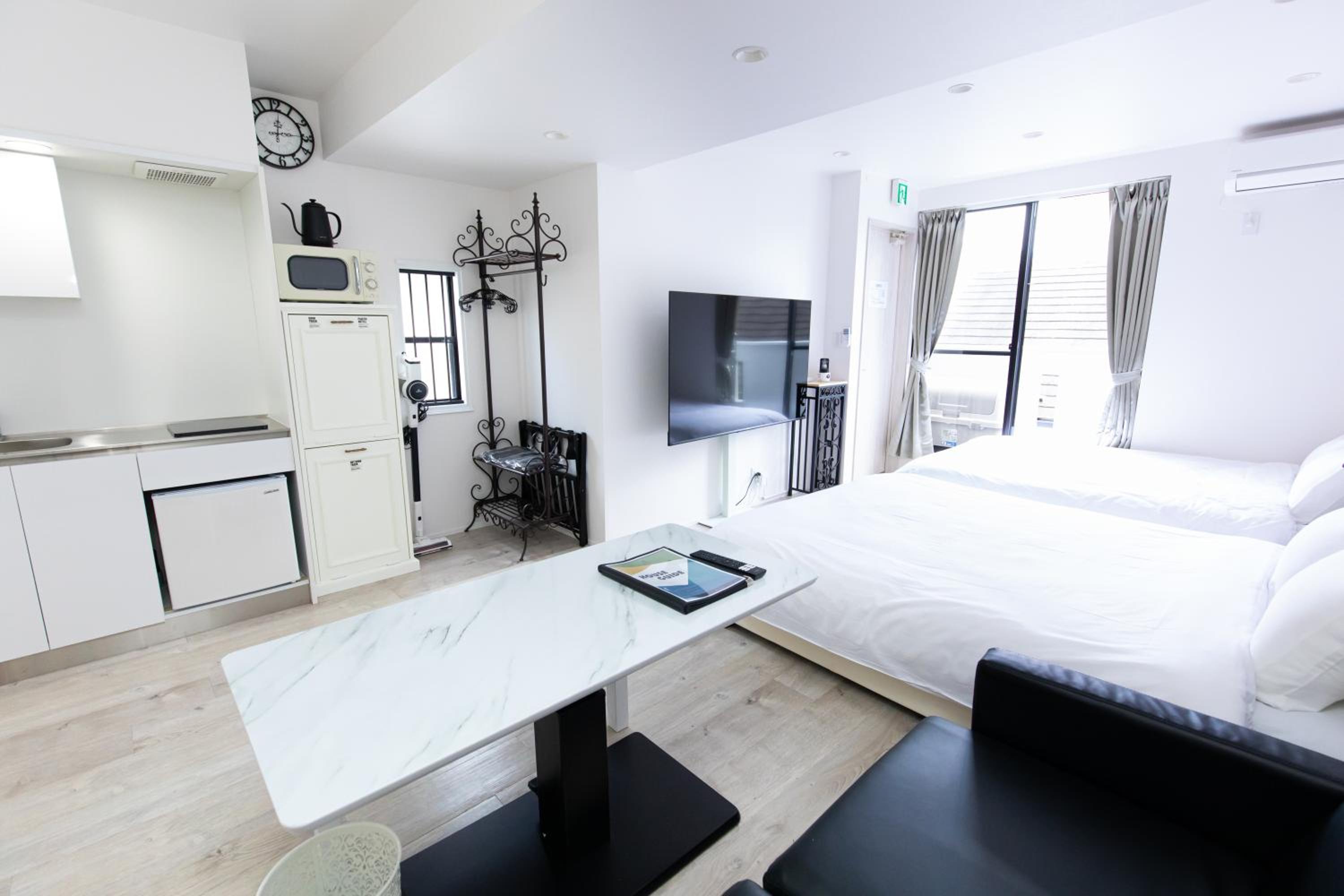 Studio Apartment photo 2