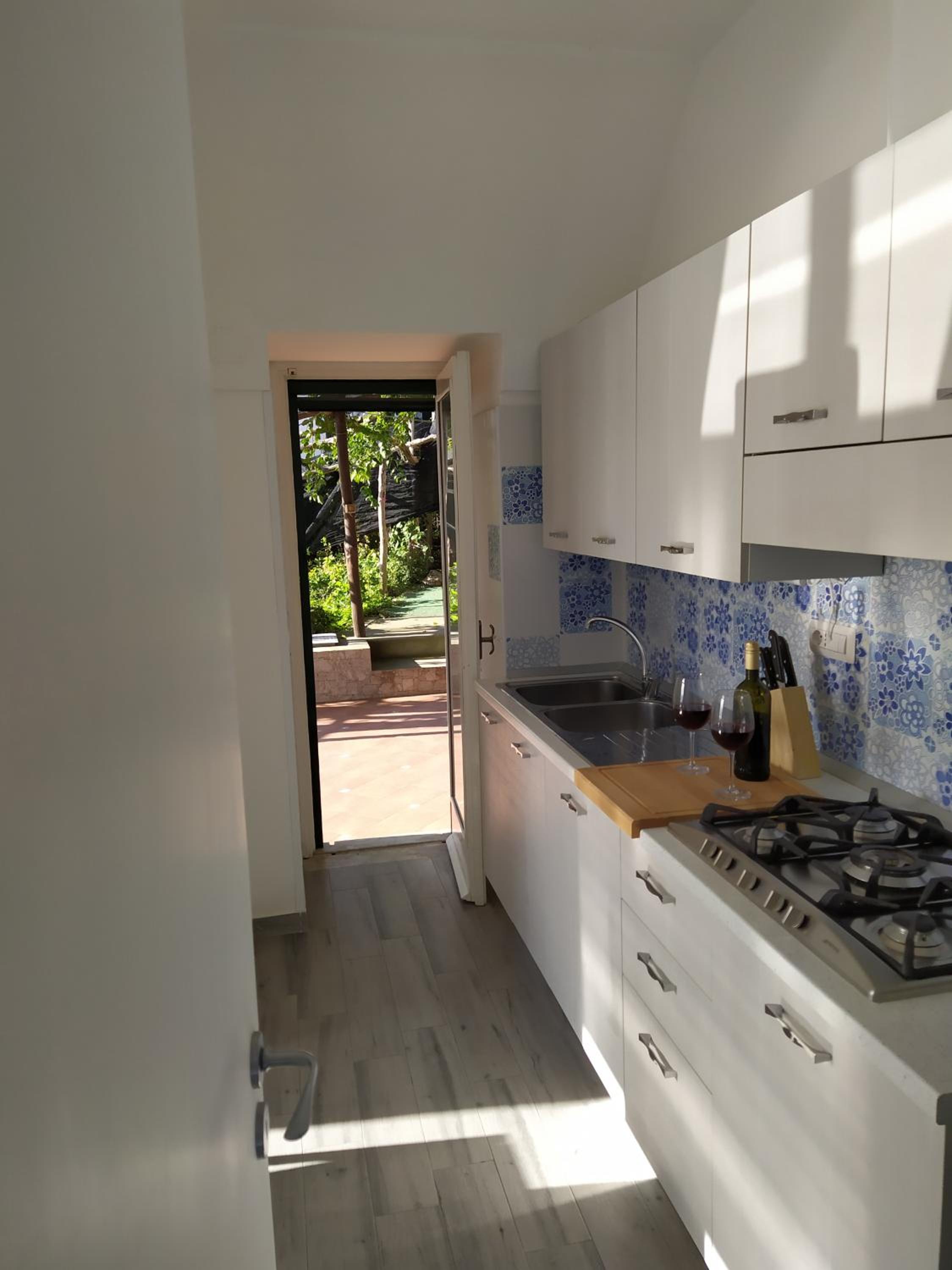 One-Bedroom House - Photo 26