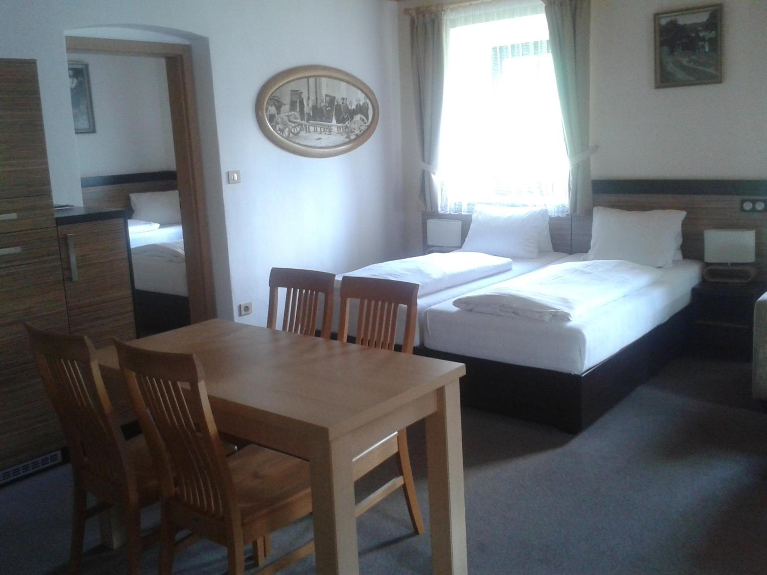 Family Room - Photo 8