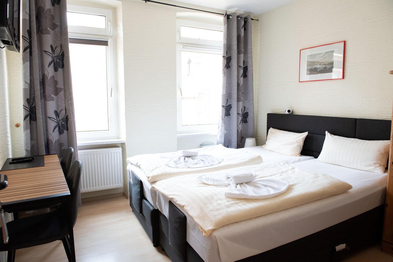 Double Room - Photo 6
