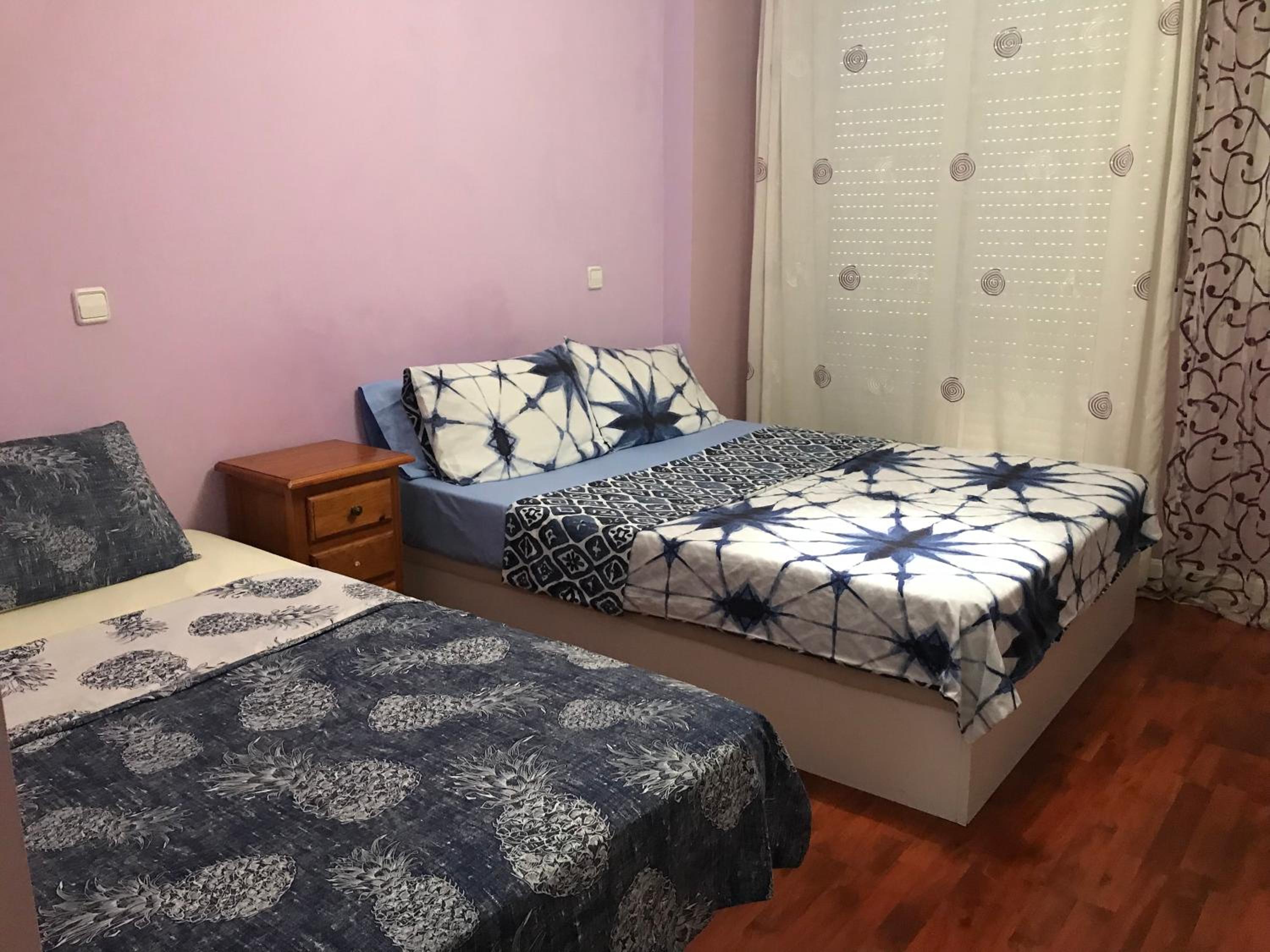 Triple Room with Private Bathroom - Photo 2