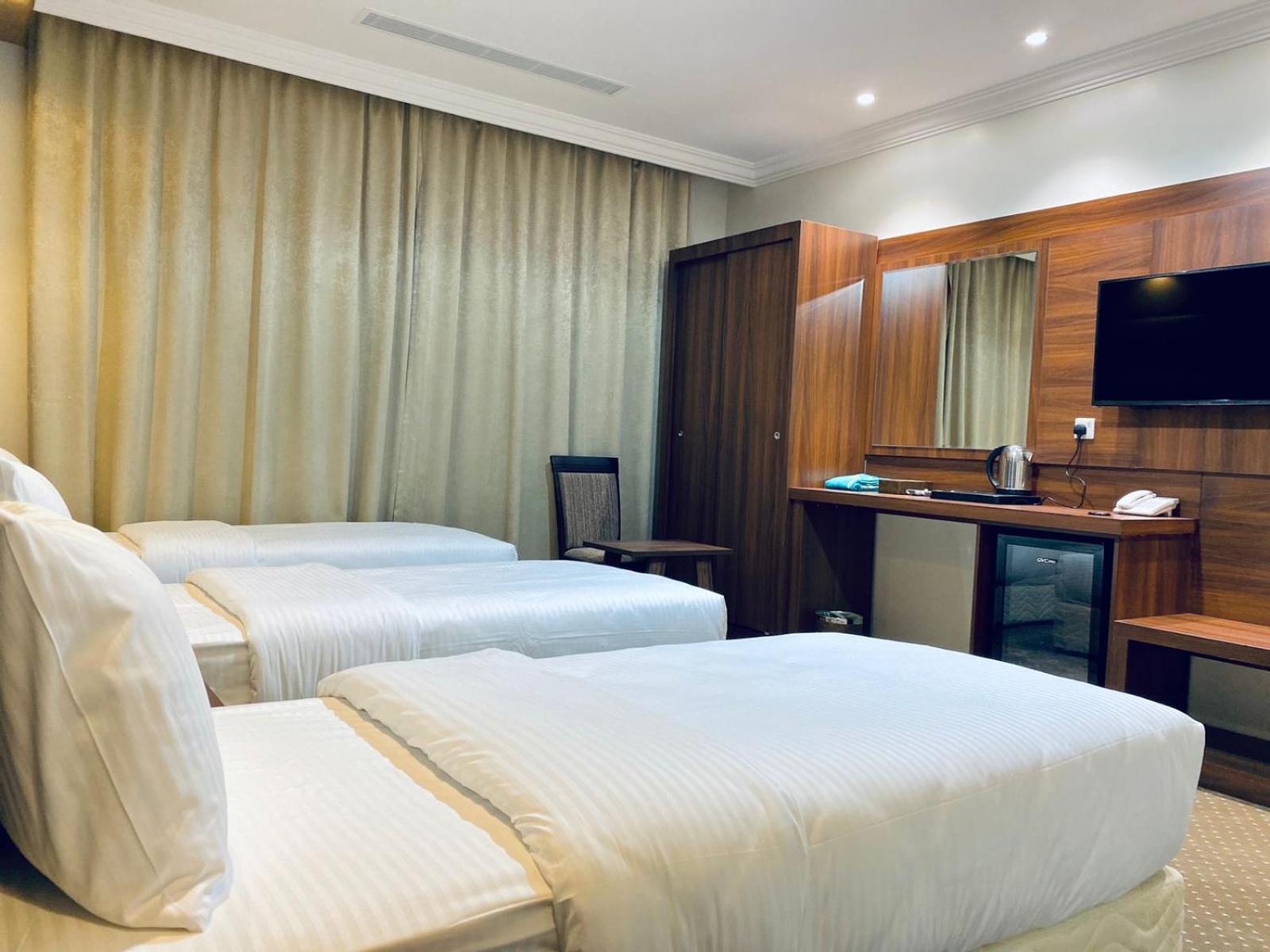 Classic Triple Room - Photo 8