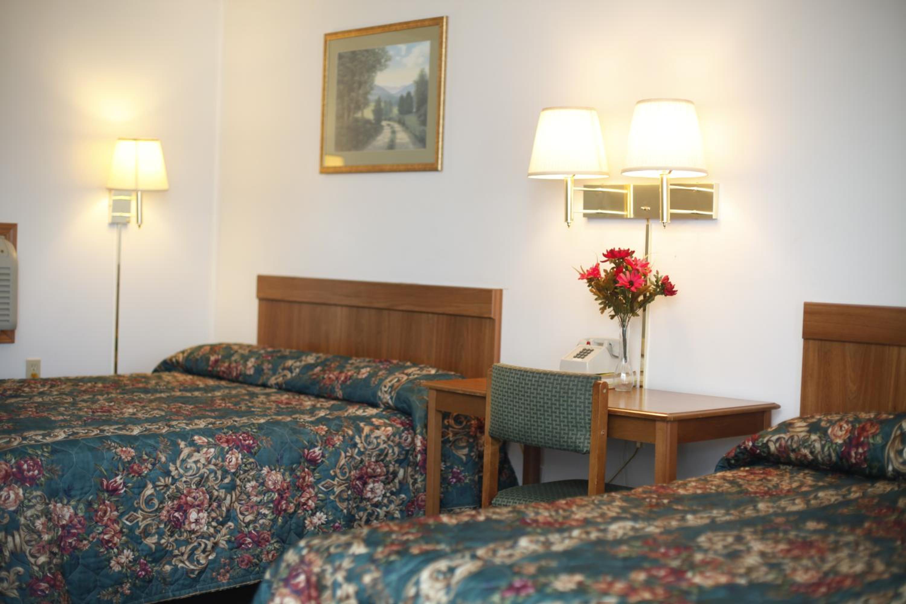 3 Queen Bed