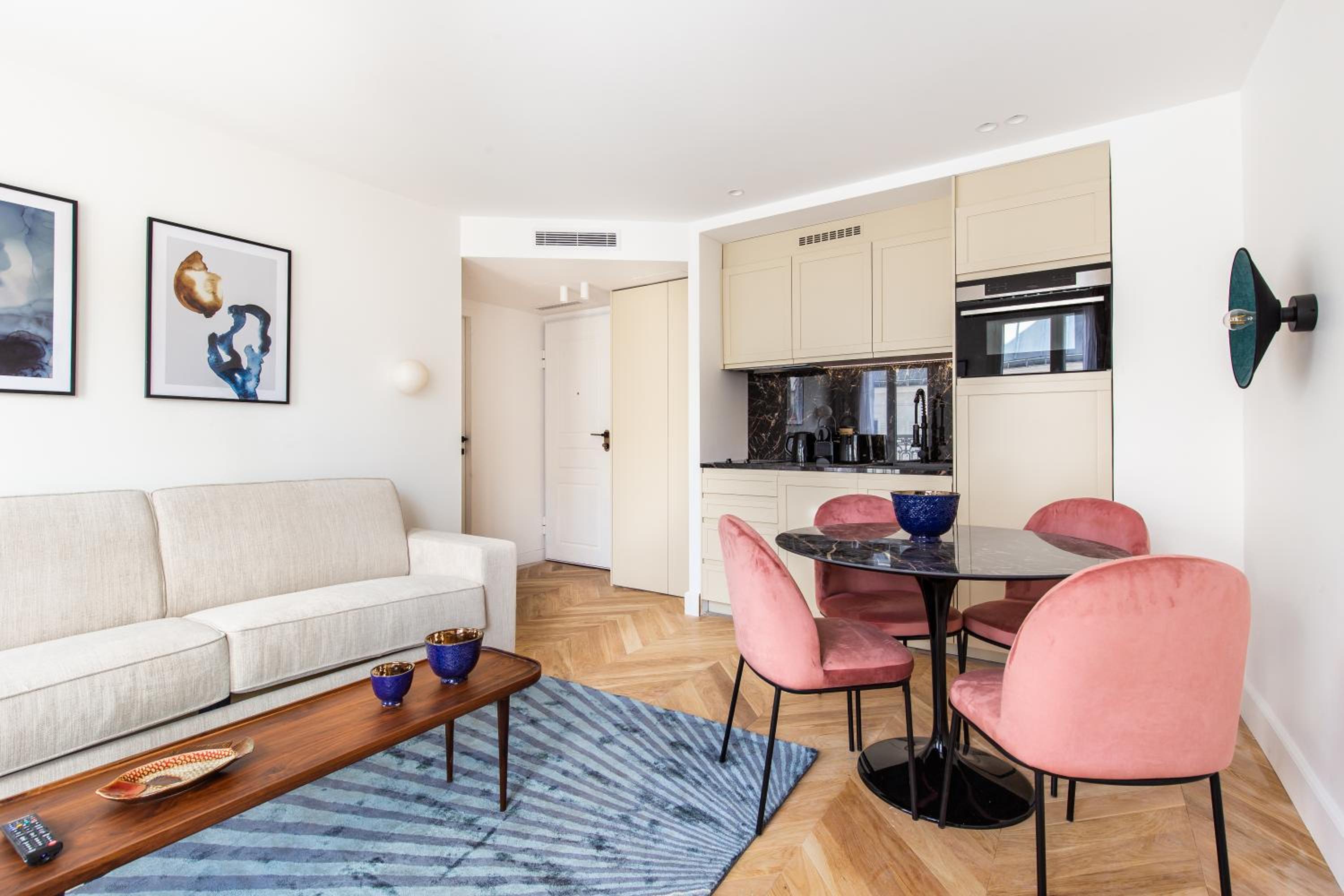 Three-Bedroom Apartment photo 2