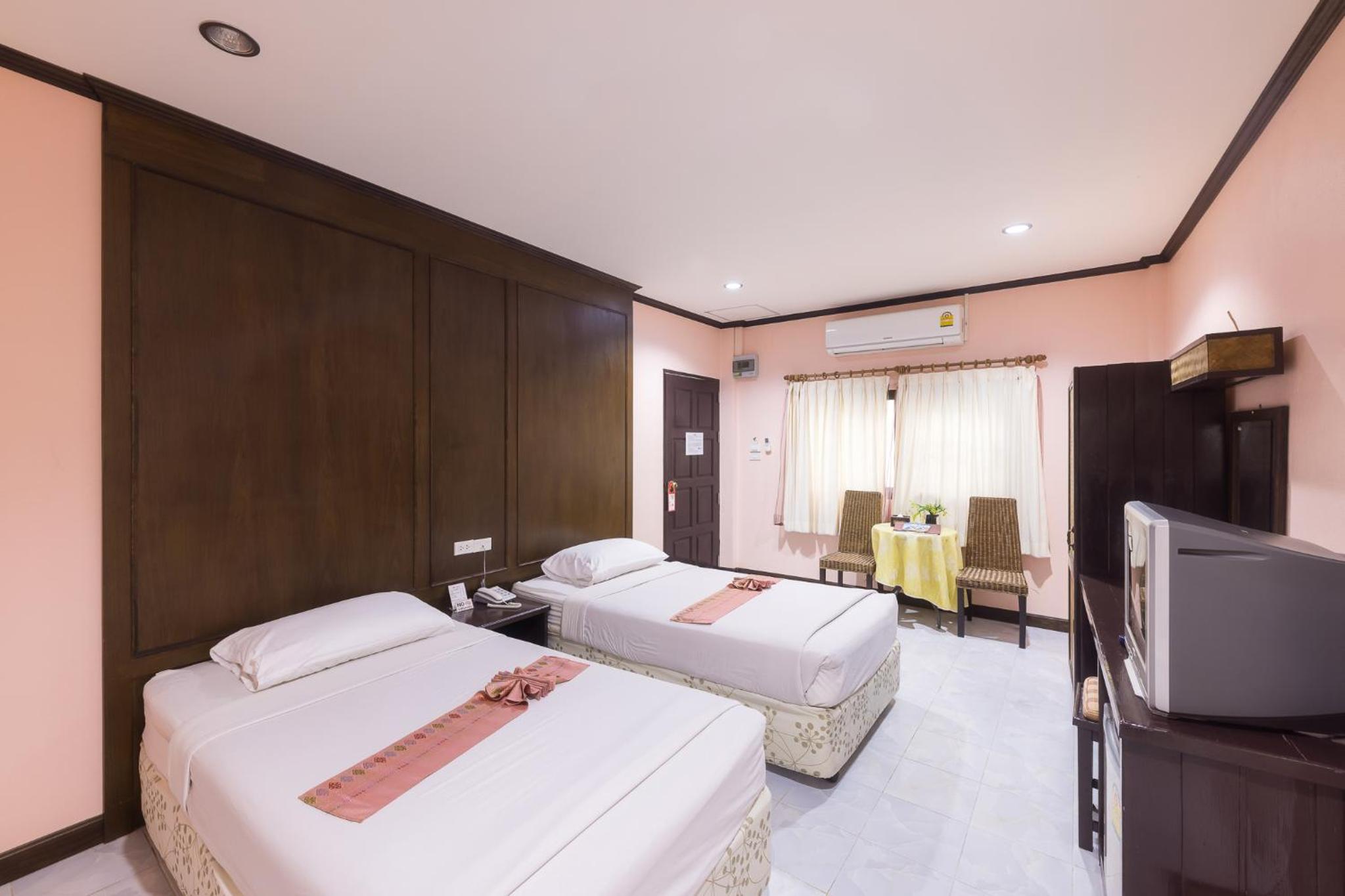 Standard Double or Twin Room photo 3