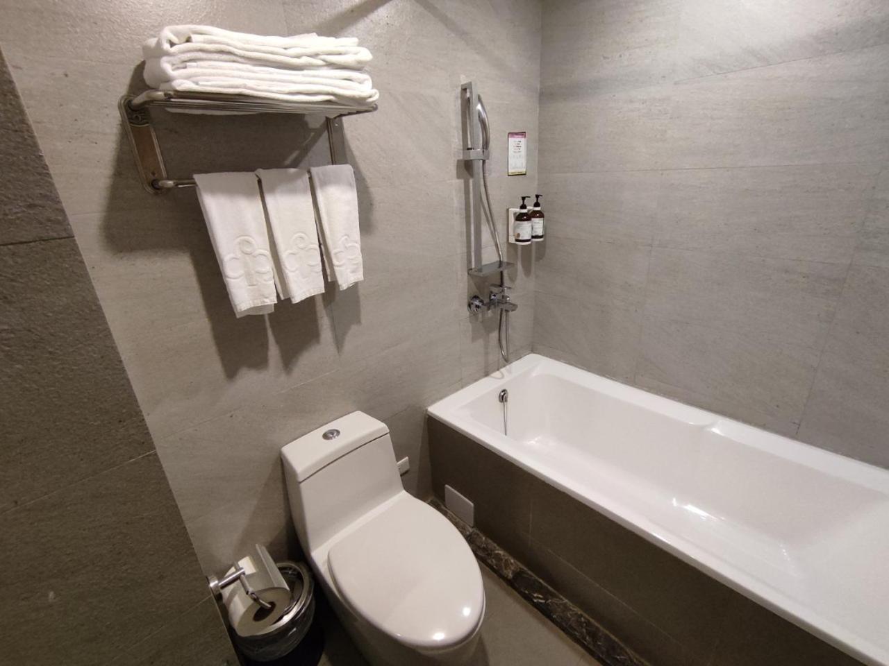 Standard Triple Room photo 2