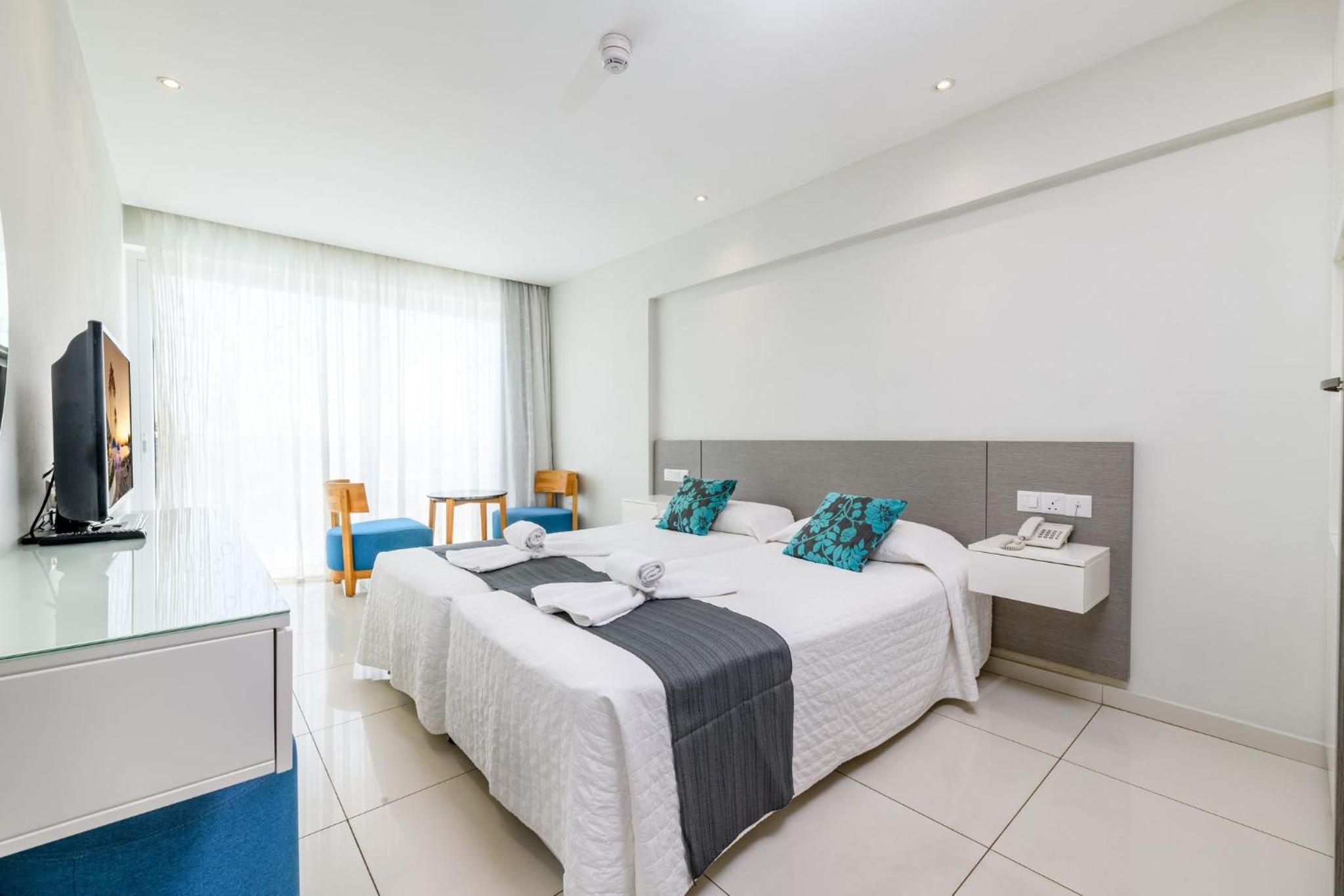 Standard Doppel- oder Zweibettzimmer mit Balkon