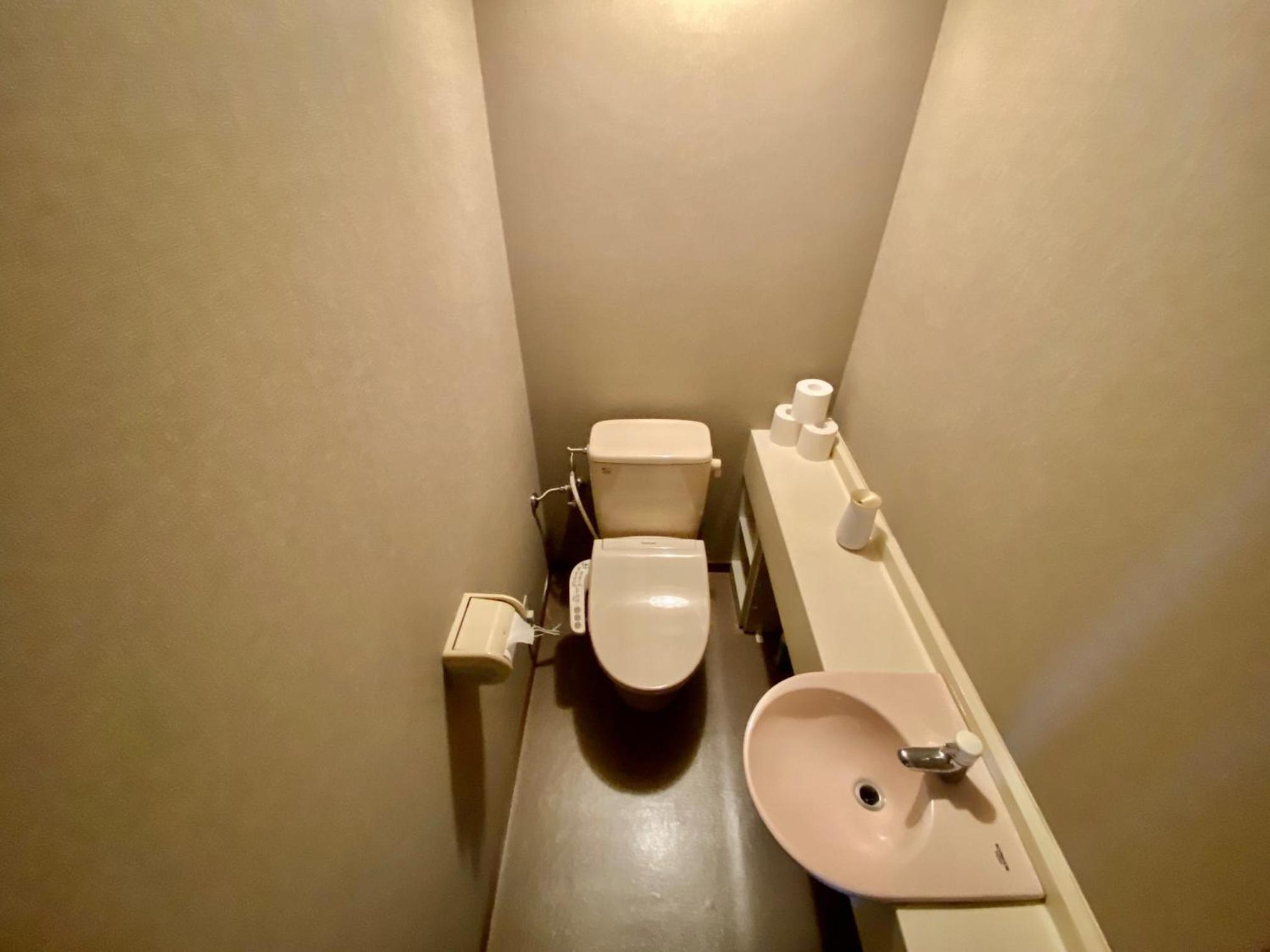 Suite with Balcony - Photo 15