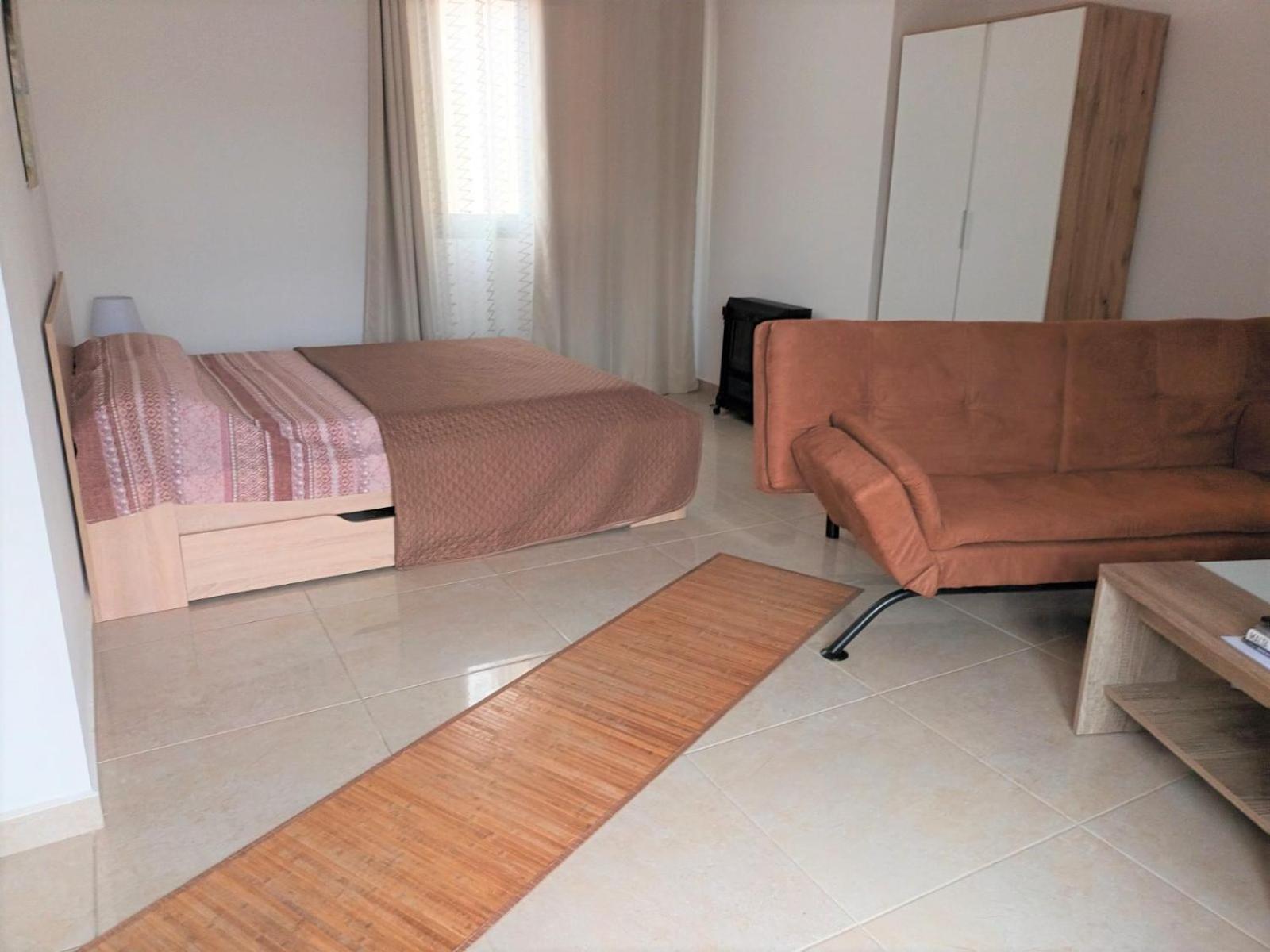 Family Room with Terrace photo 1