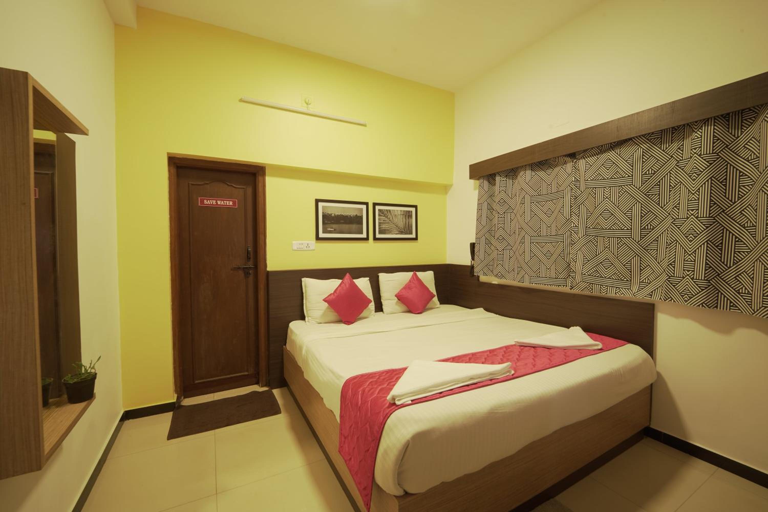 Two-Bedroom Apartment - Photo 7