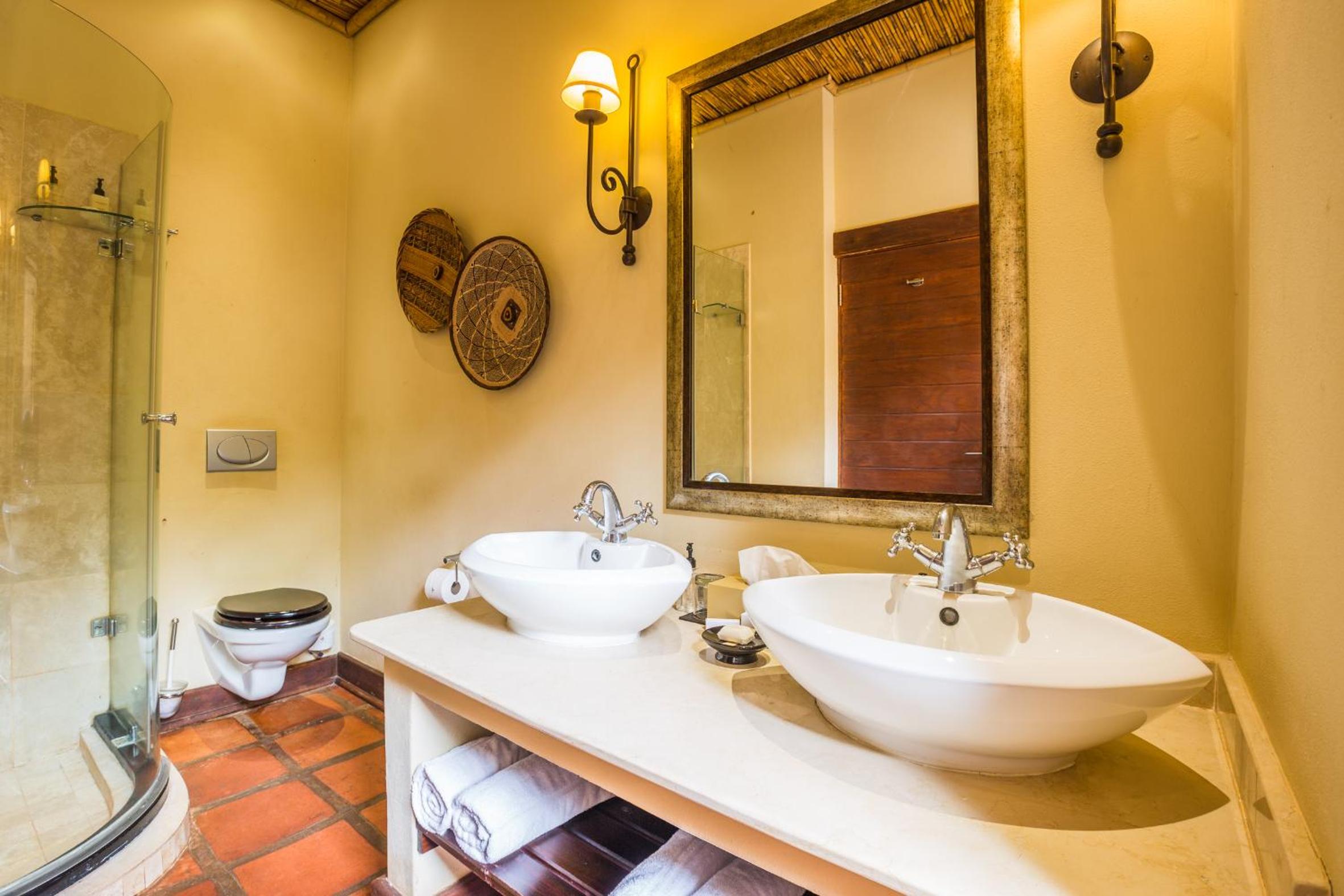 Luxury Suite - Photo 4