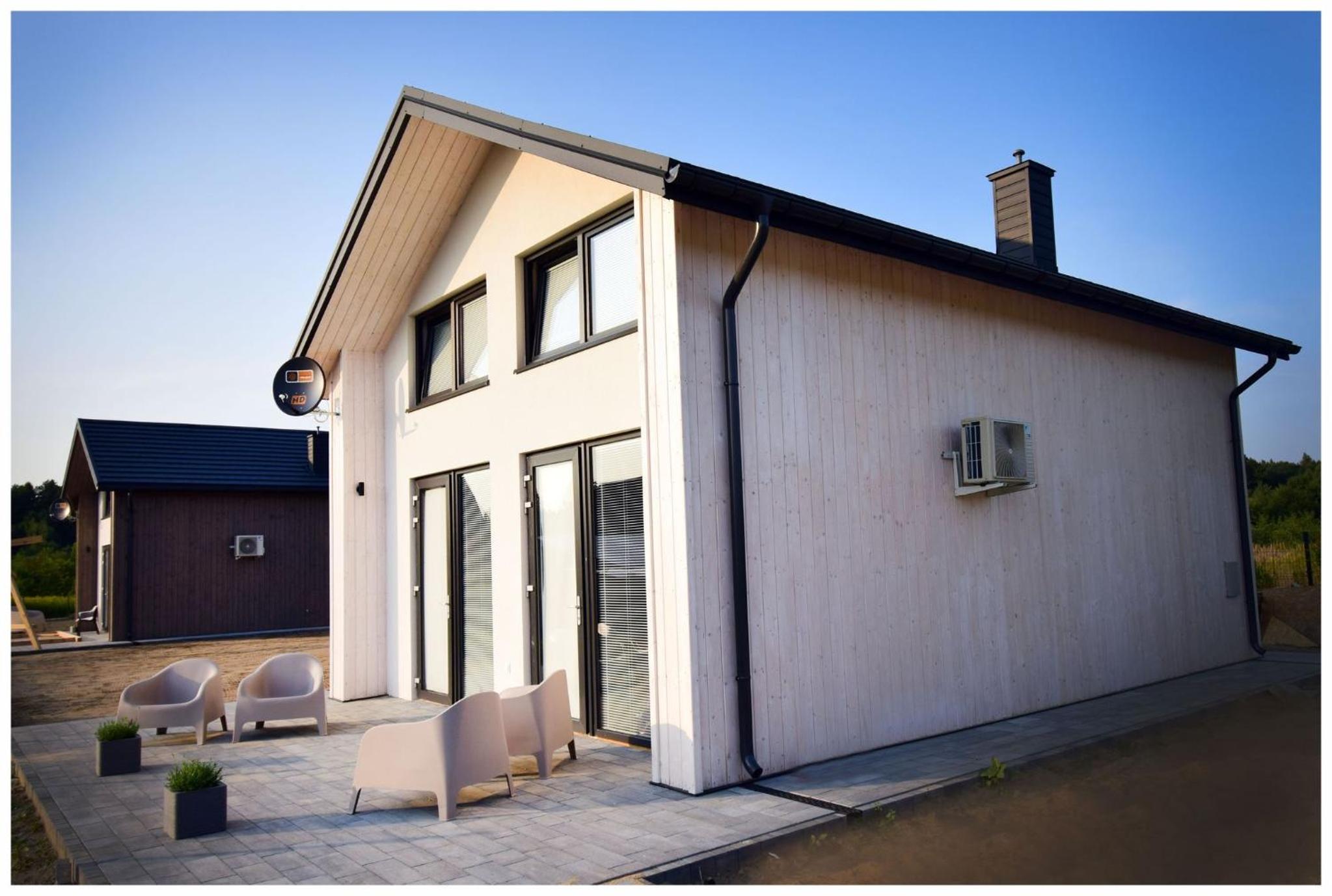 Three-Bedroom House photo 2