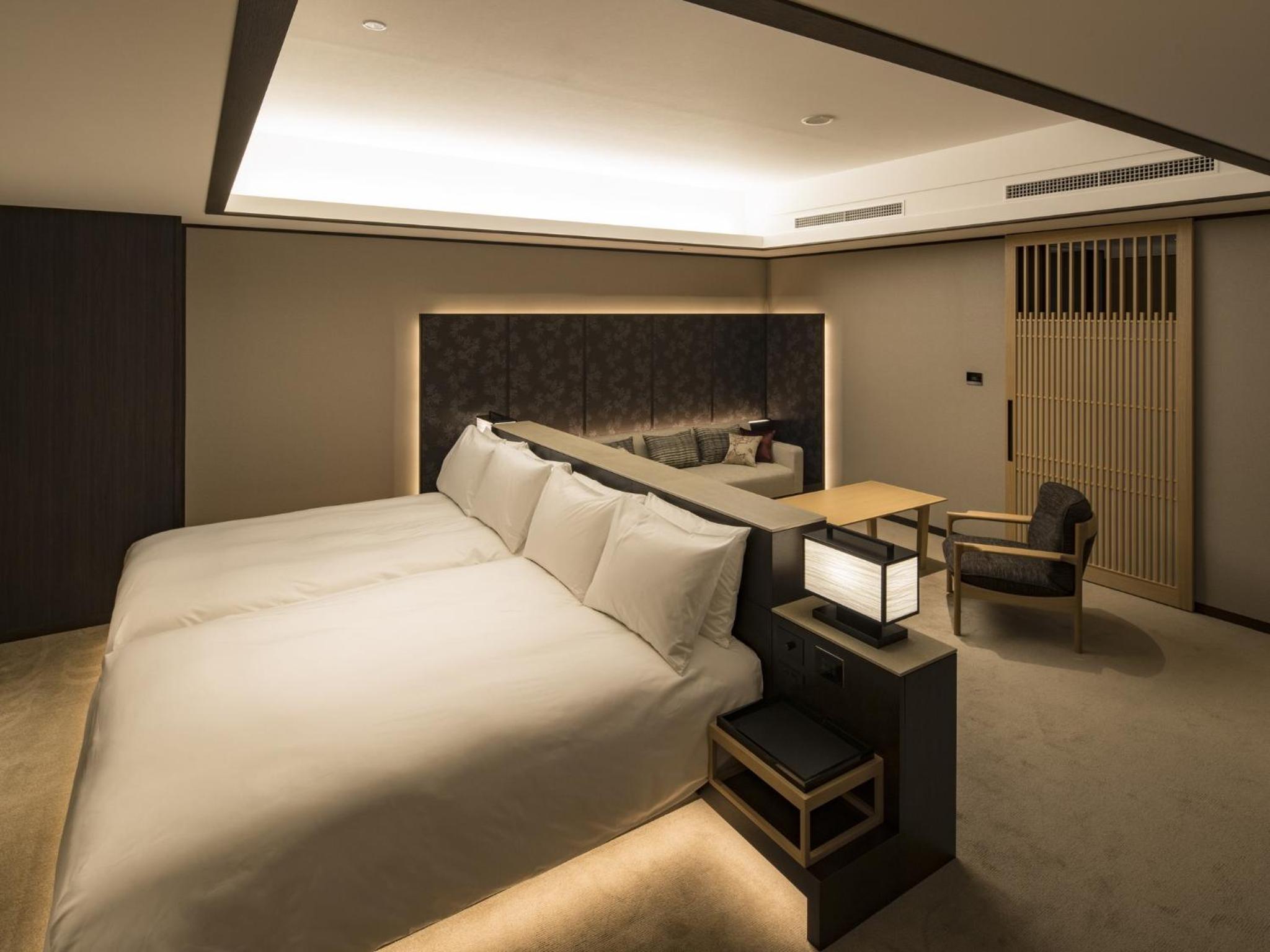 Junior Suite Twin - Non-Smoking - Photo 1