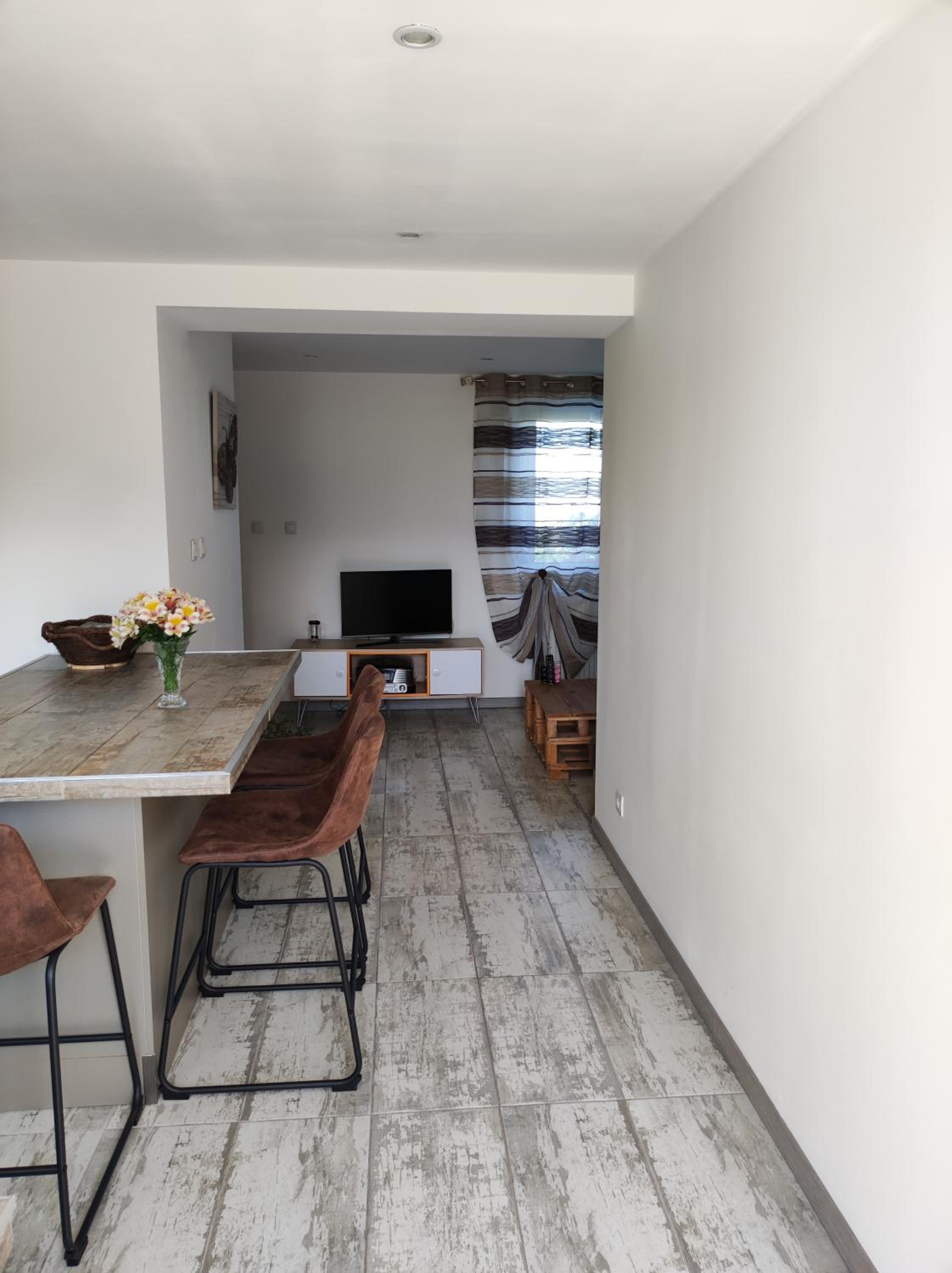 Apartment with Mountain View photo 2