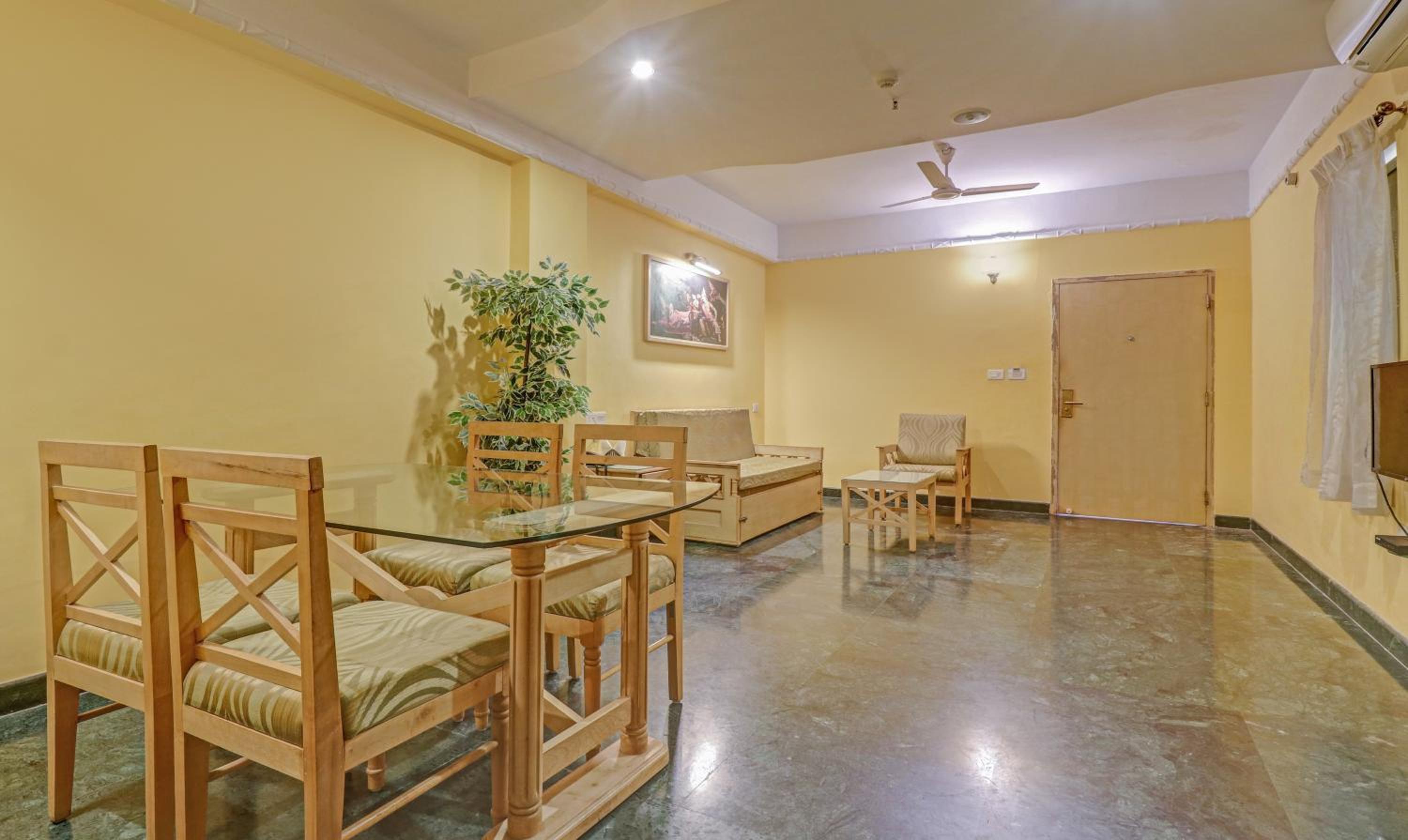 Spacious Premium Room photo 1