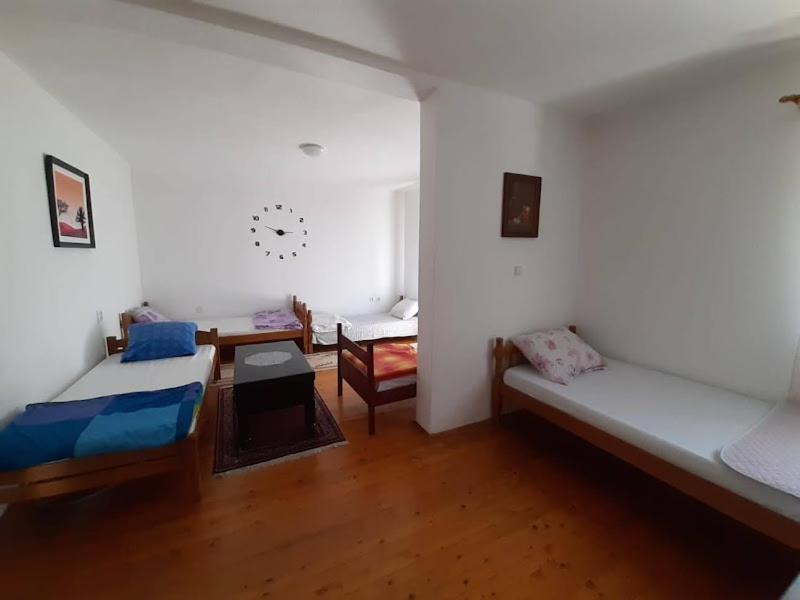 Classic Quadruple Room photo 2