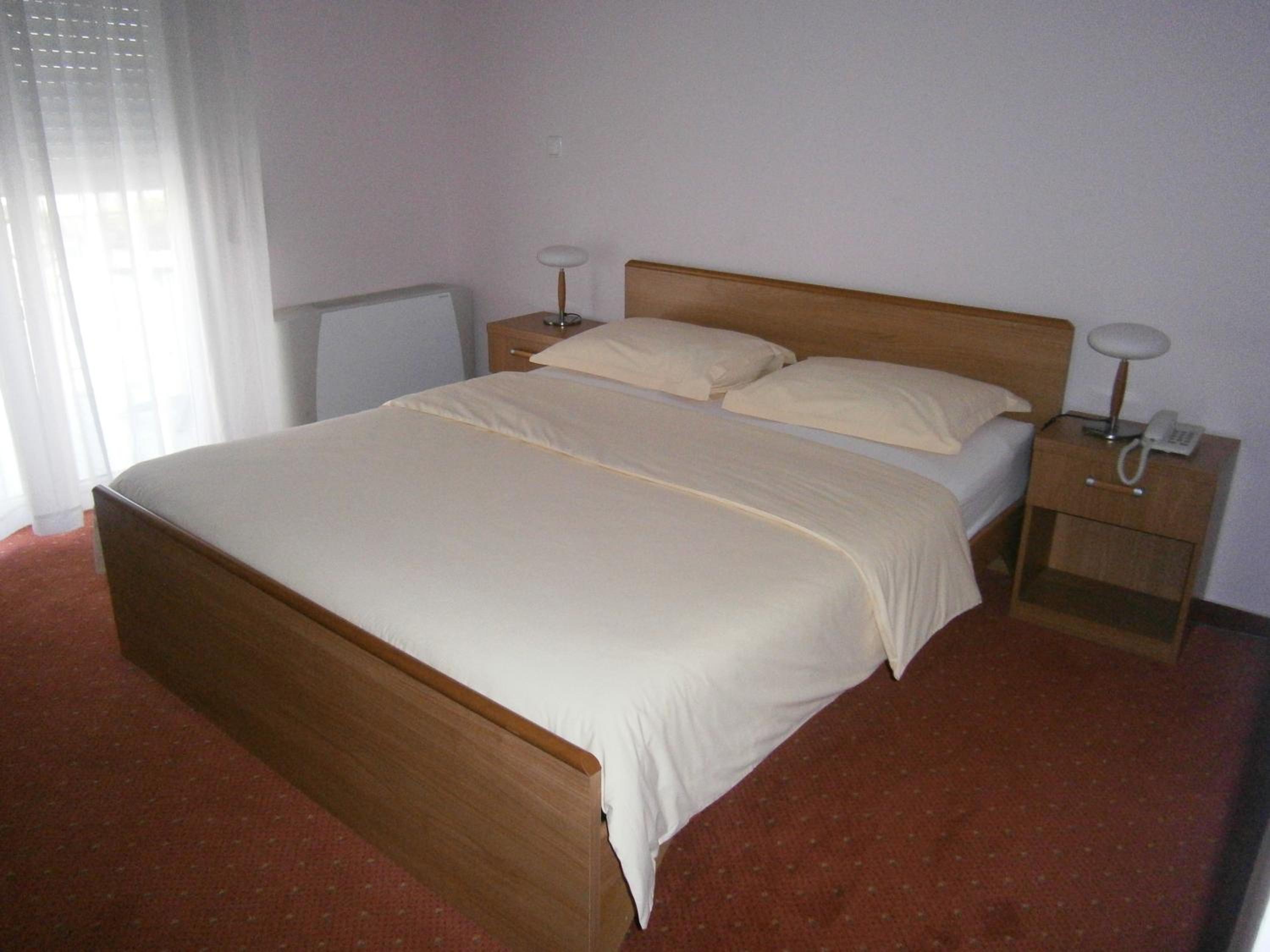 Economy Double Room - Photo 1