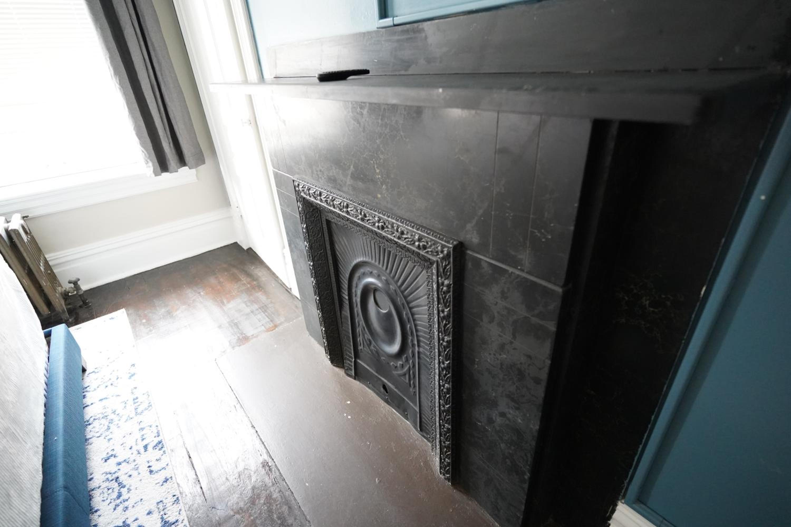 Three-Bedroom Apartment - Photo 5