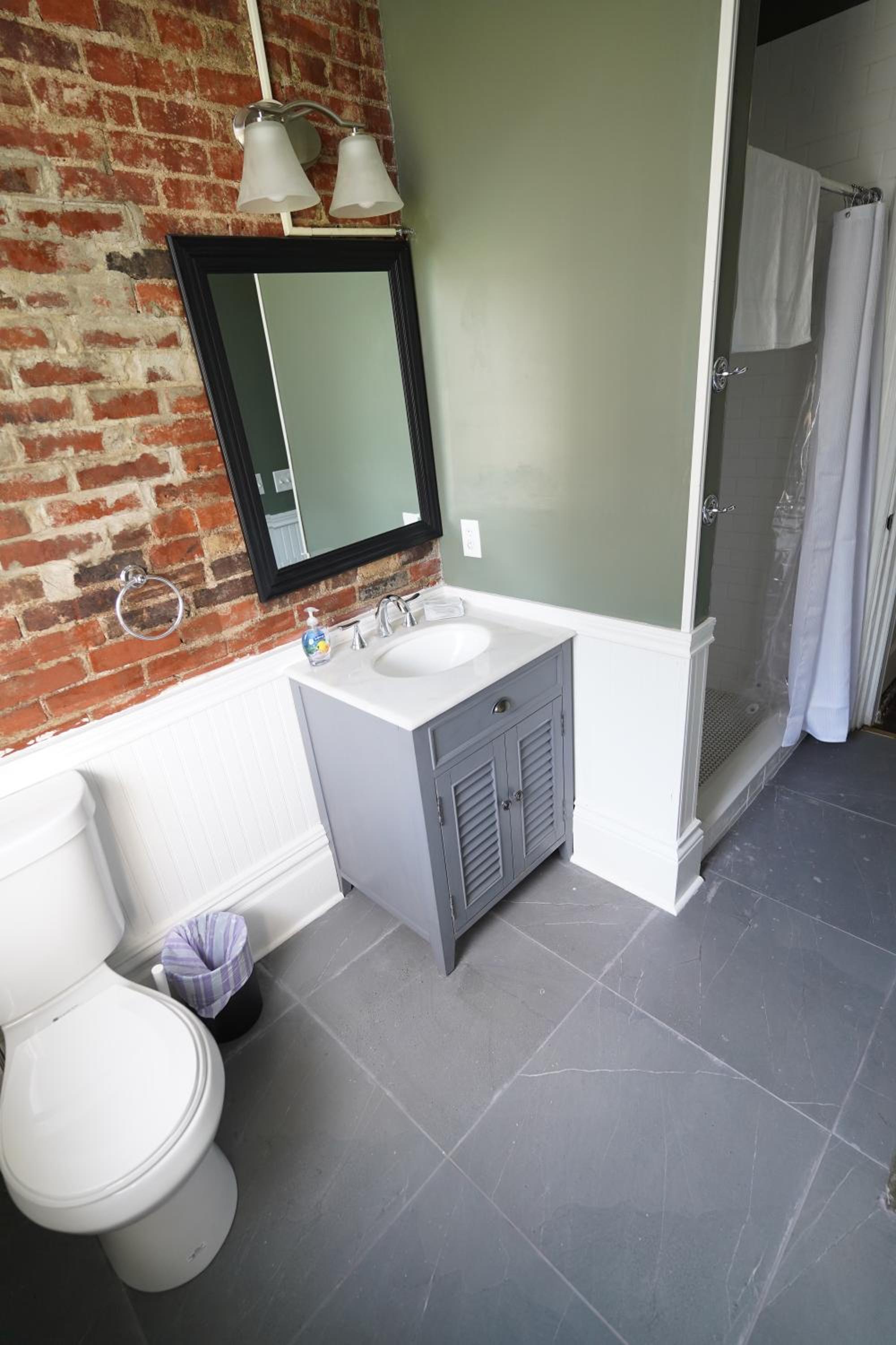 Three-Bedroom Apartment - Photo 25