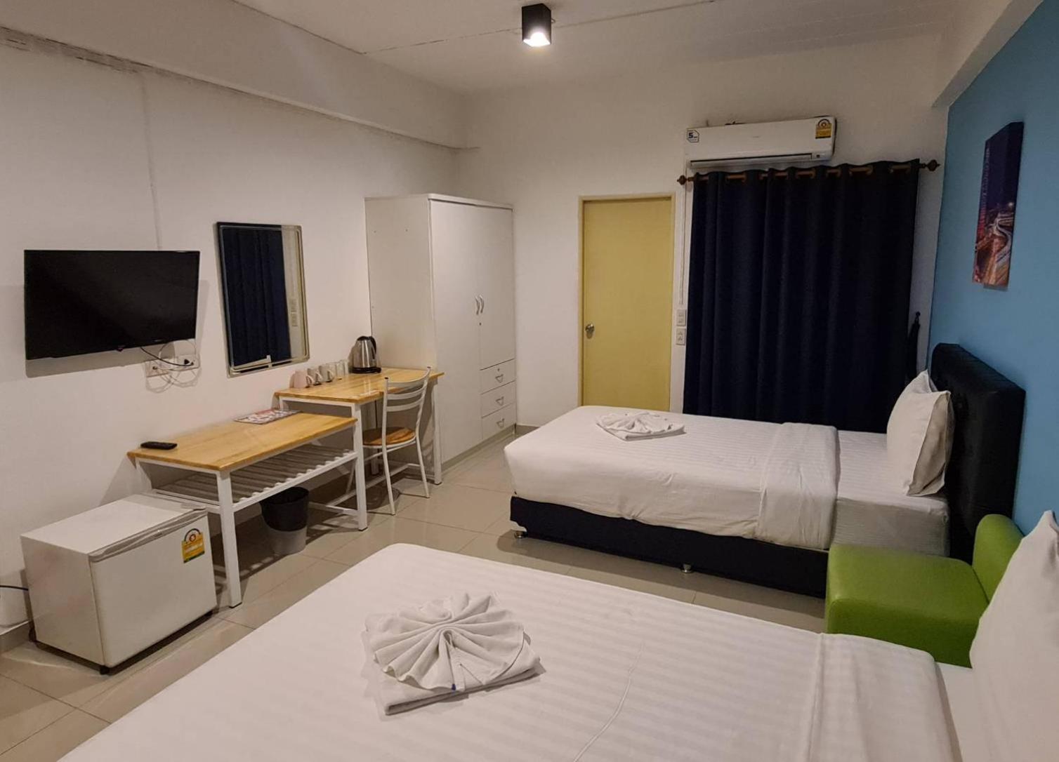 Deluxe Triple Room photo 2